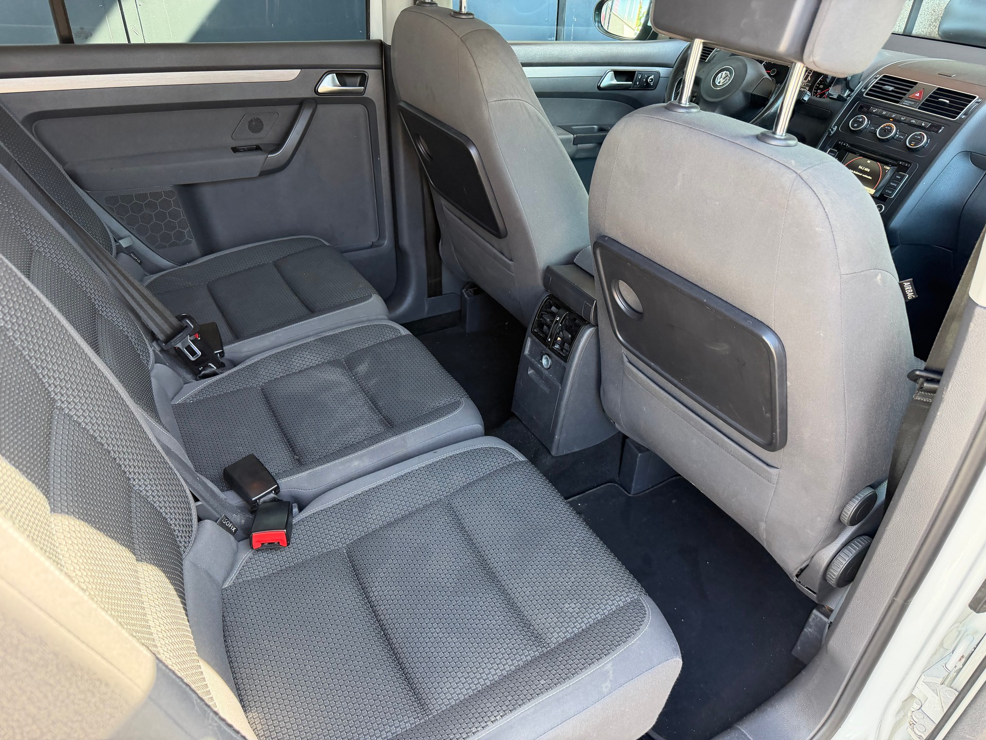 VW Touran 2.0 TDI Comfortline DSG-image-12