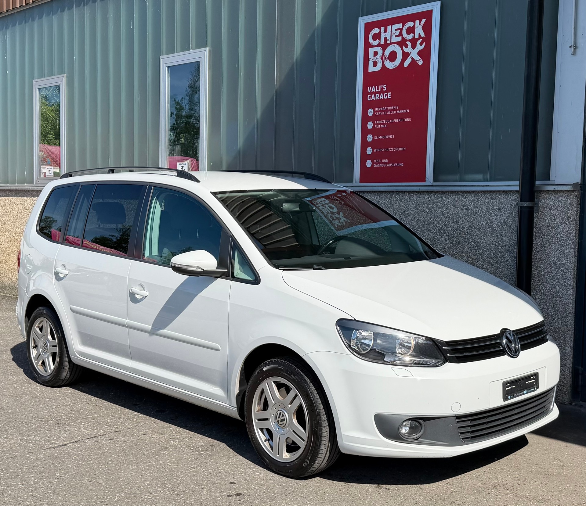VW Touran 2.0 TDI Comfortline DSG-image-3
