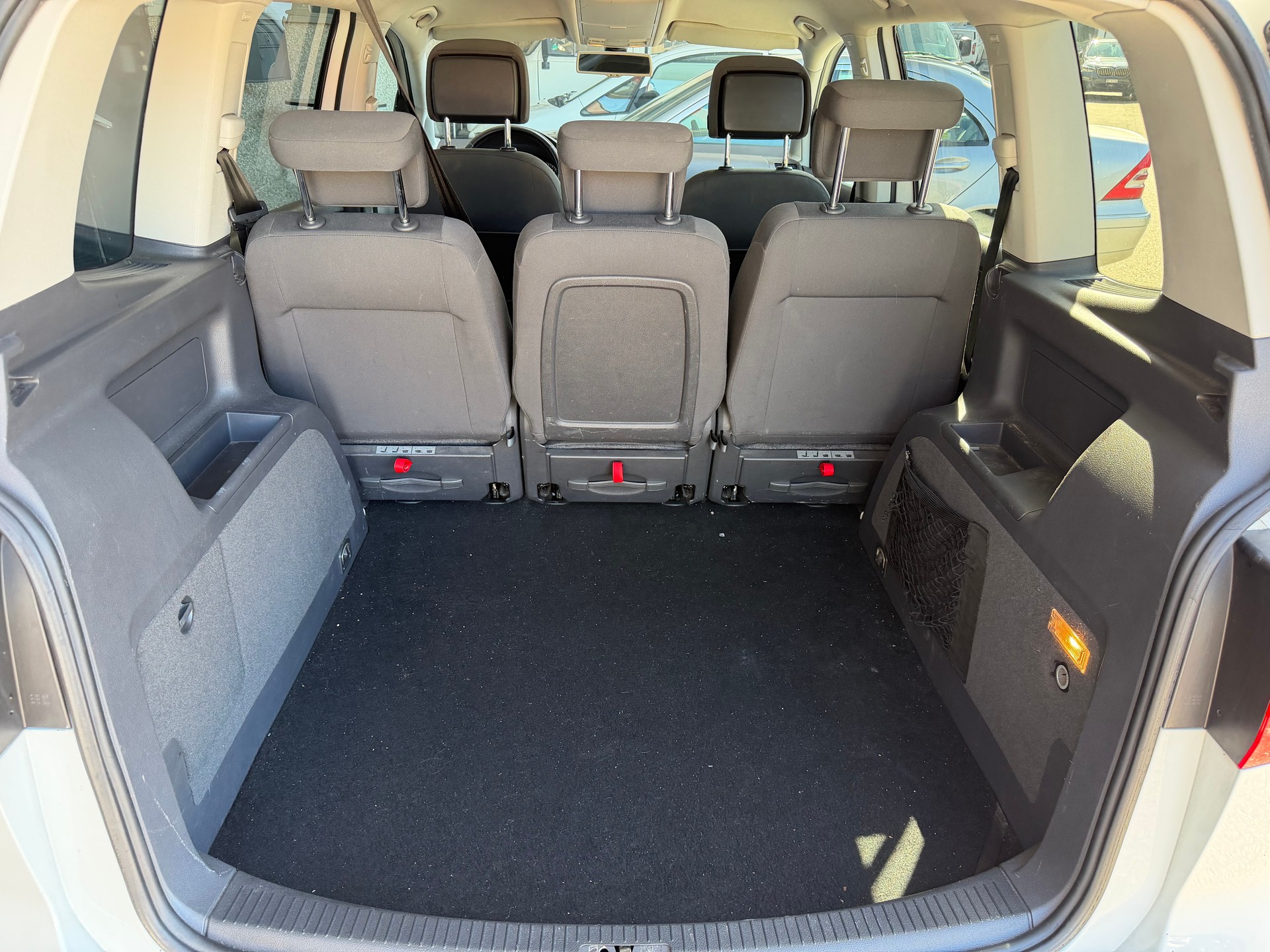 VW Touran 2.0 TDI Comfortline DSG-image-13