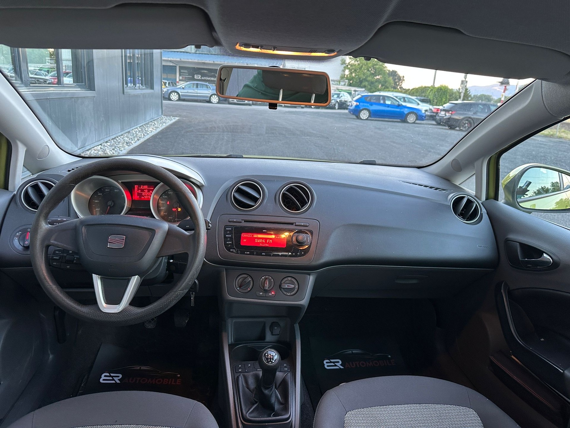 SEAT Ibiza 1.6 Style-image-8