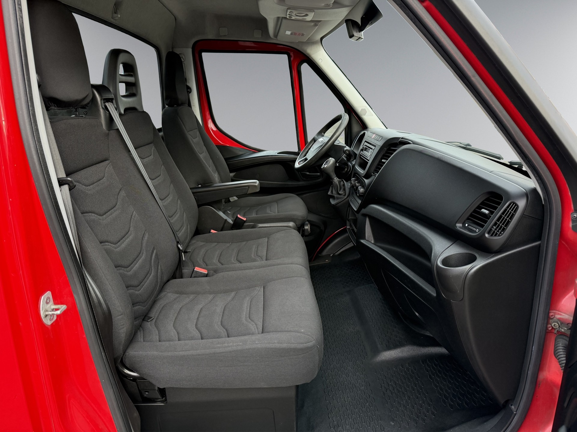 IVECO 35 C 17 A8-image-8