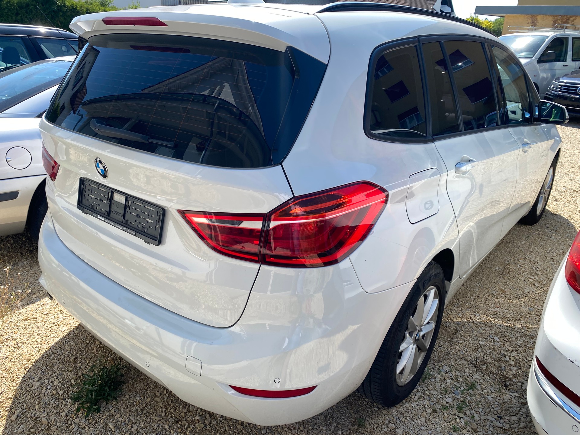 BMW 216d Gran Tourer DKG Essential Edition-image-3