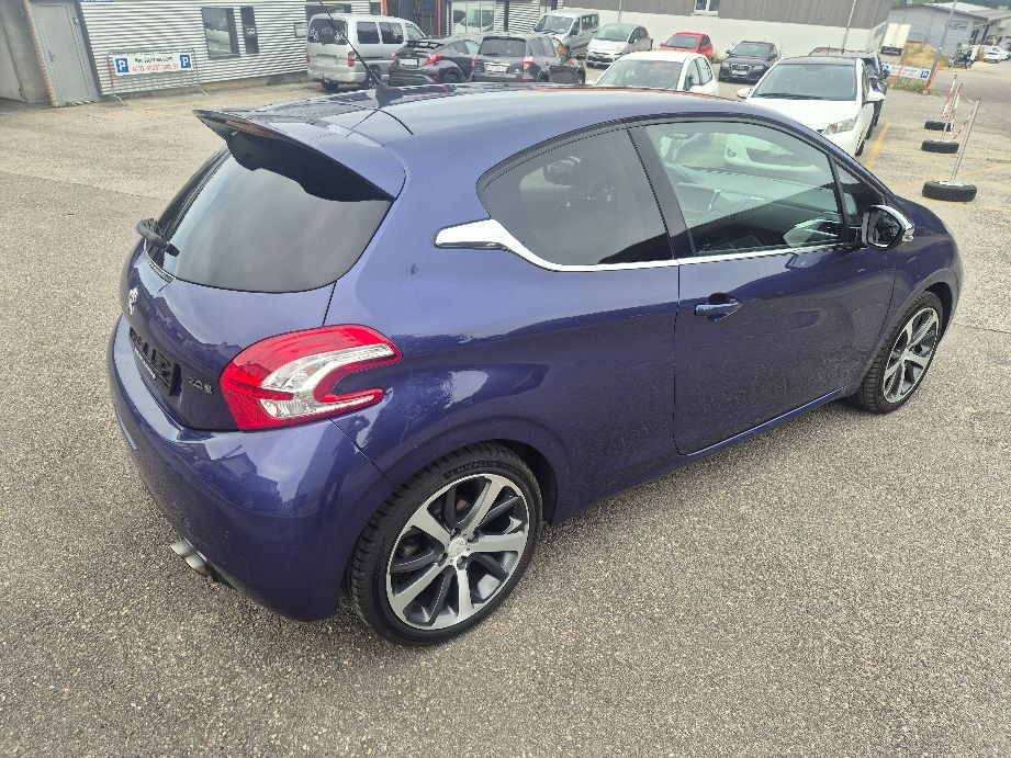PEUGEOT 208 1.6 Turbo Allure-image-2