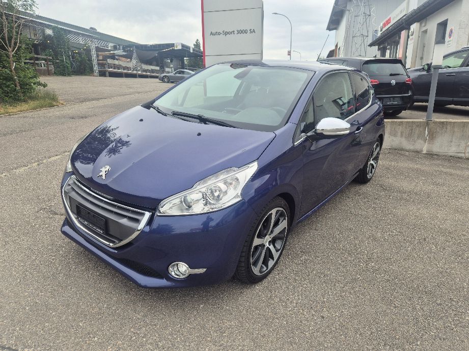 PEUGEOT 208 1.6 Turbo Allure-image-0