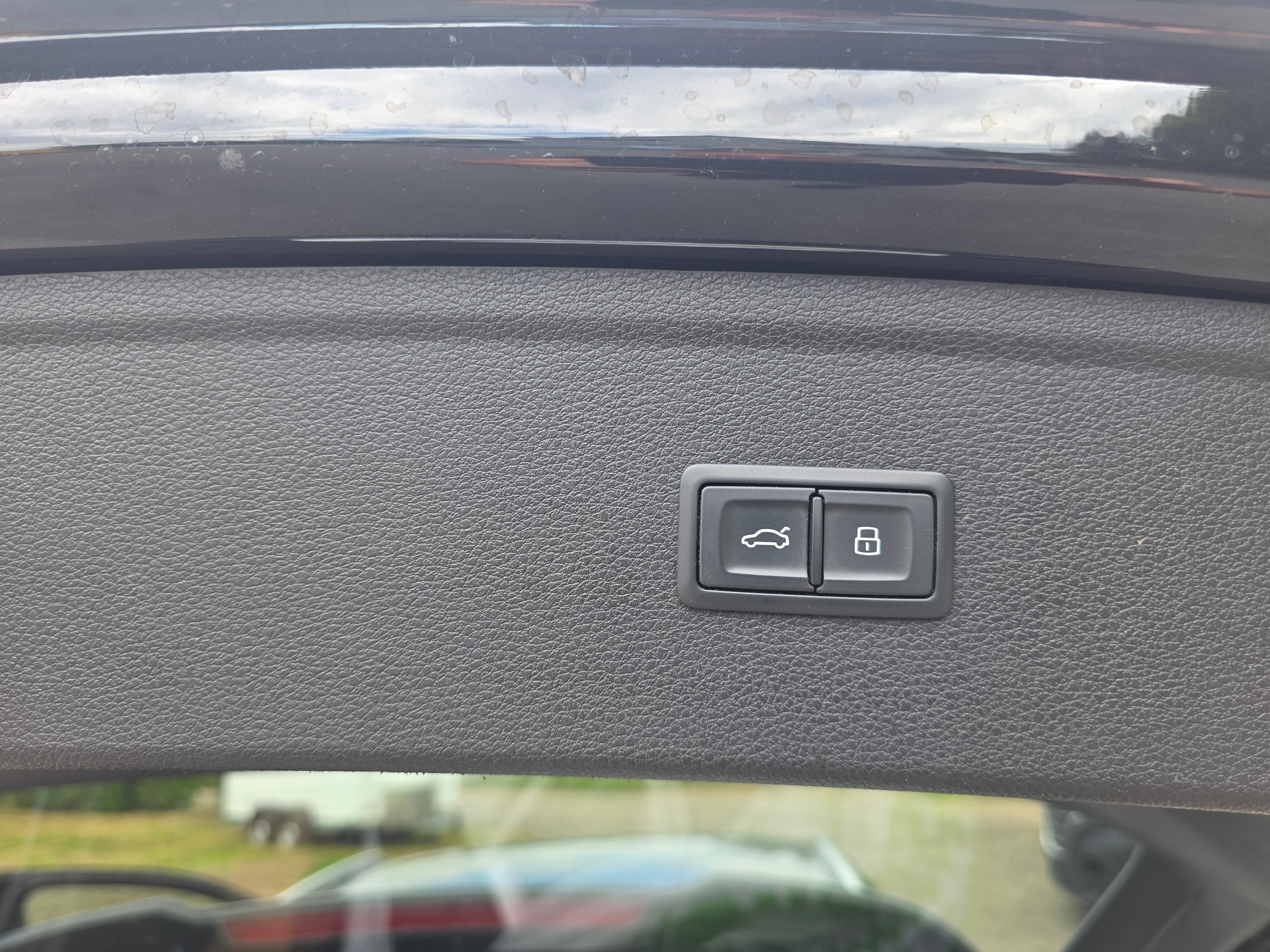 AUDI Q5 2.0 TDI quattro S-tronic-image-18