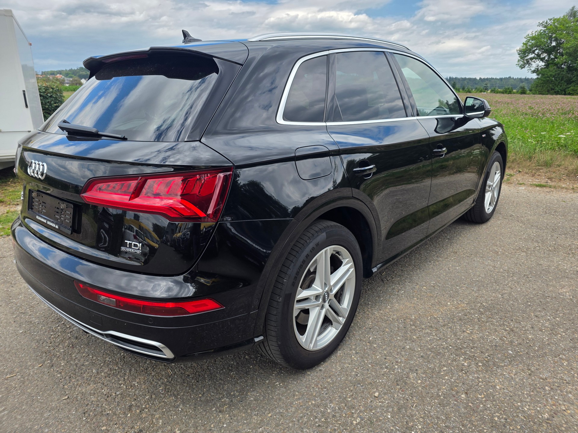 AUDI Q5 2.0 TDI quattro S-tronic-image-6