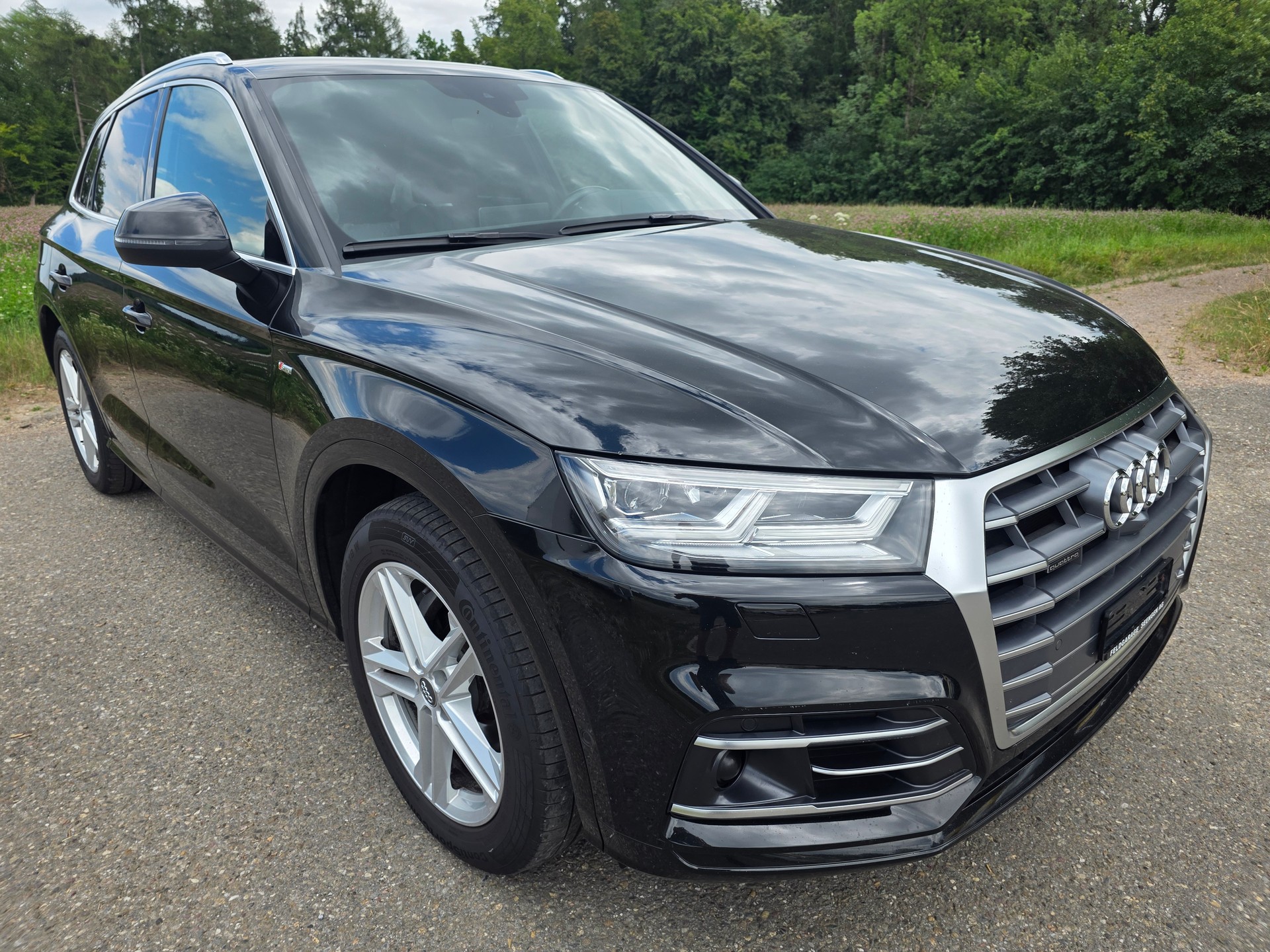 AUDI Q5 2.0 TDI quattro S-tronic-image-2