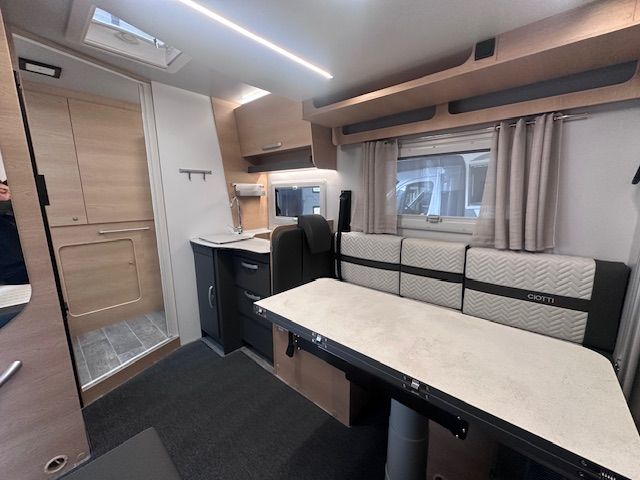 GIOTTILINE Siena 350 Premiere Edition Automatik-Lithium-Diesel Heizung-image-5