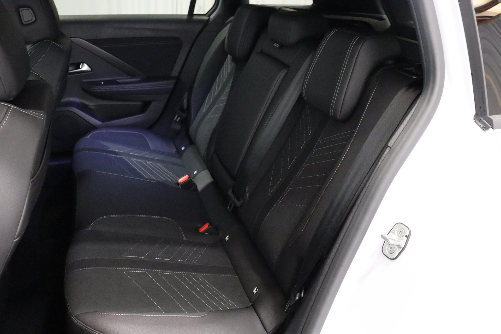 OPEL Astra-e Sports Tourer Ultimate-image-4