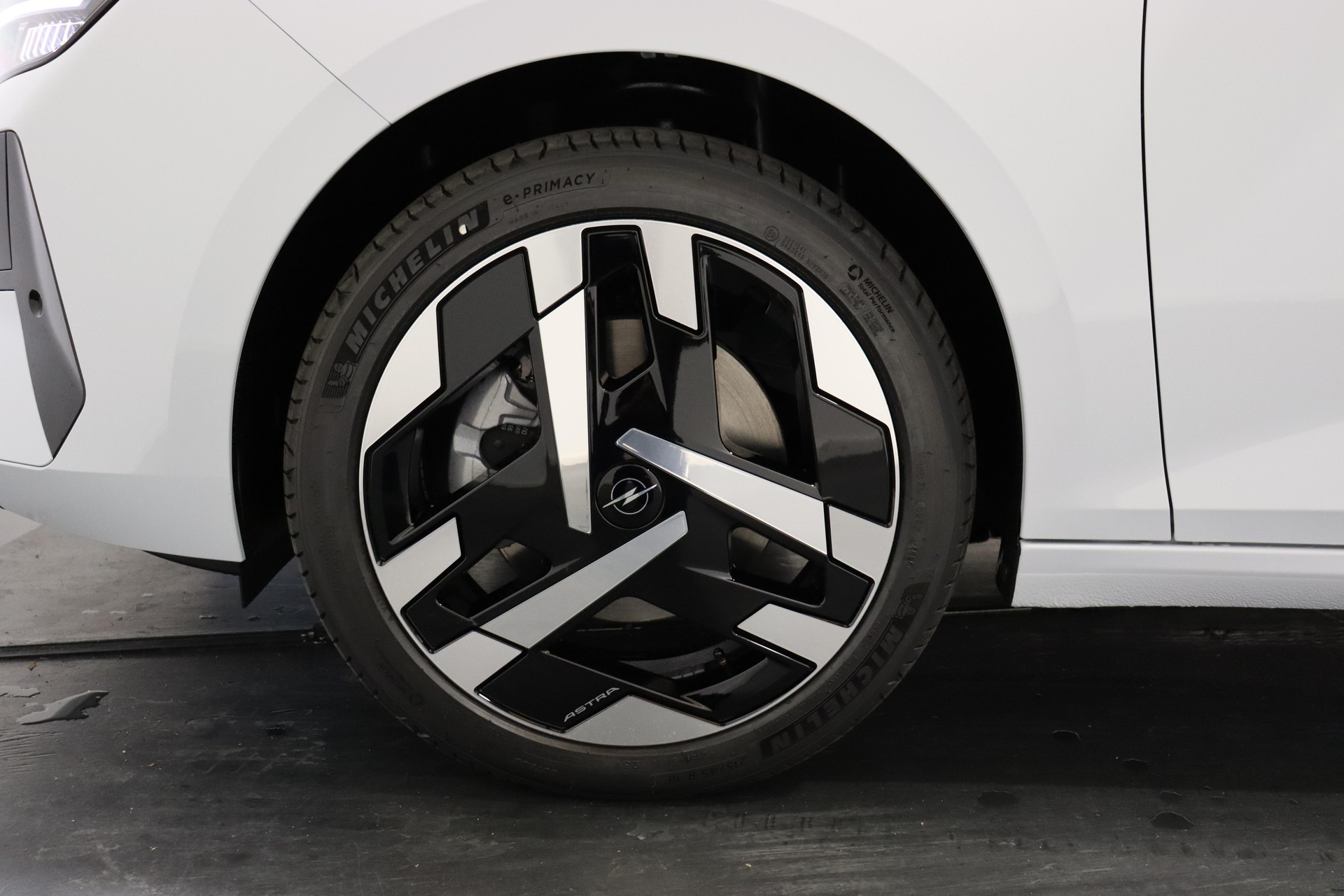 OPEL Astra-e Sports Tourer Ultimate-image-6