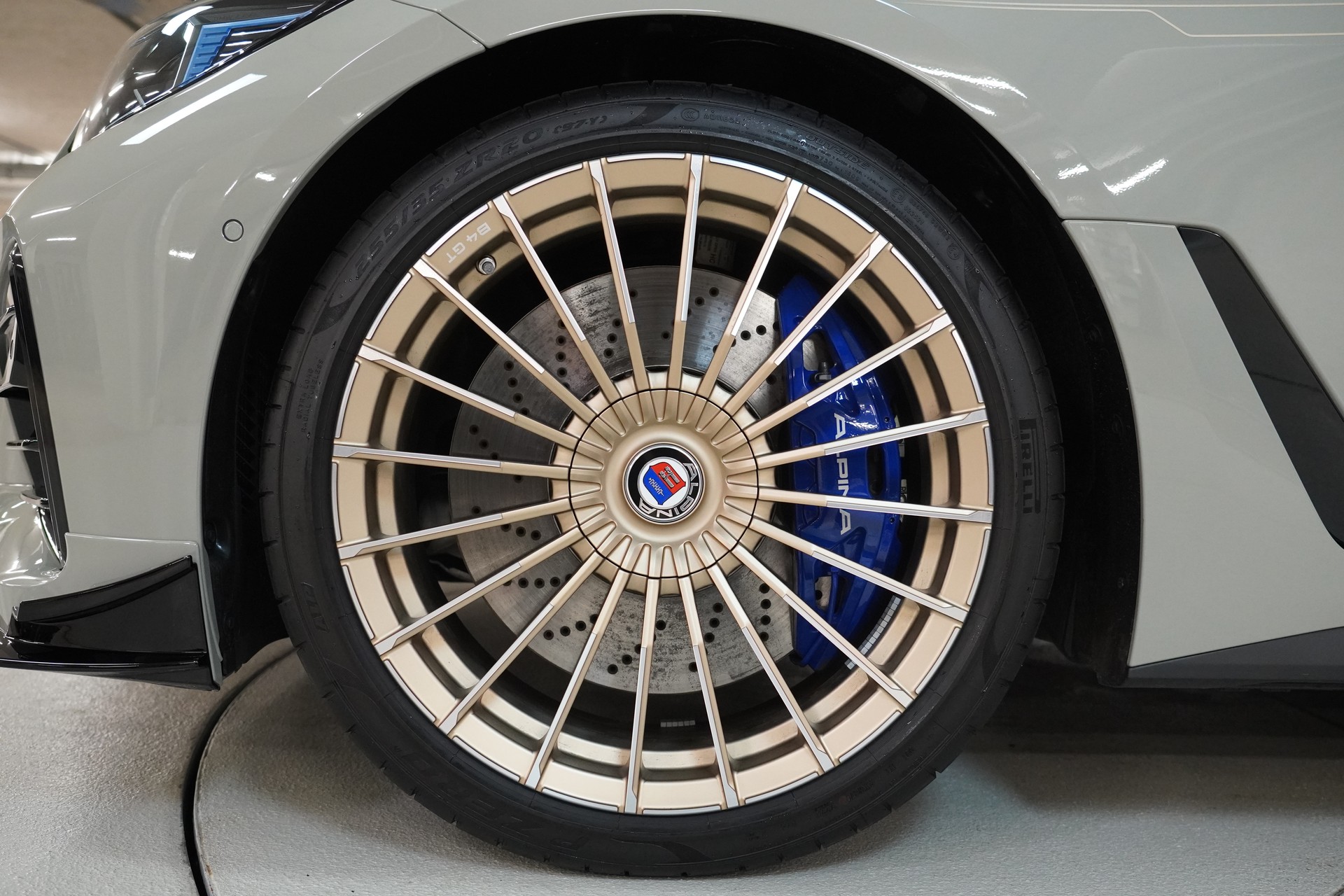 BMW-ALPINA B4 Gran Coupé 3.0 xDrive GT S-Tronic-image-9