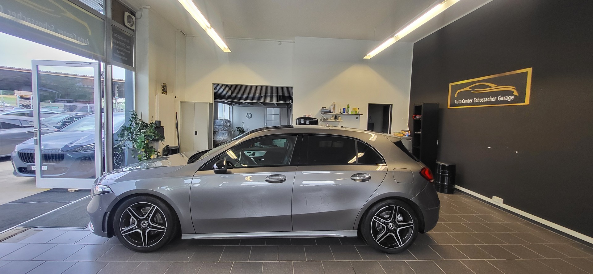 MERCEDES-BENZ A 200 AMG Line 7G-DCT-showroom-element-2