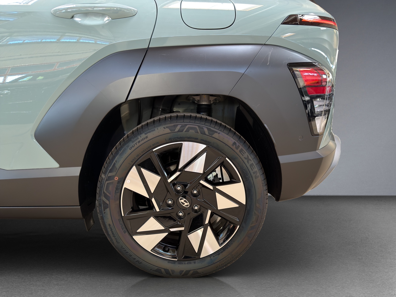 HYUNDAI Kona 1.6 GDi HEV Vertex DCT-image-5