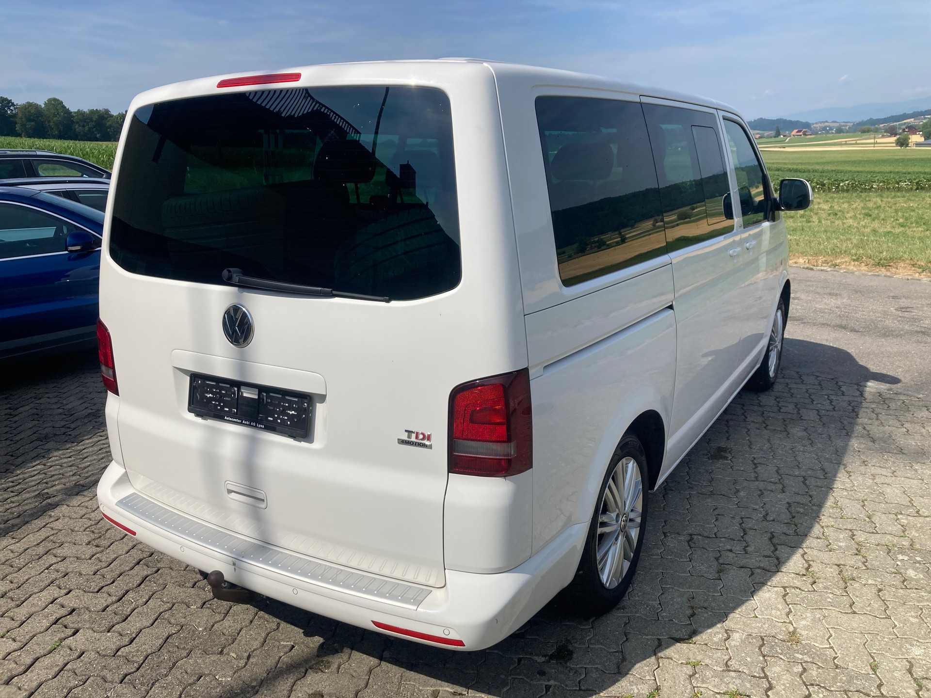 VW T5 Multivan 2.0 Bi-TDI CR Comfortline Cup 4Mot DSG-image-2