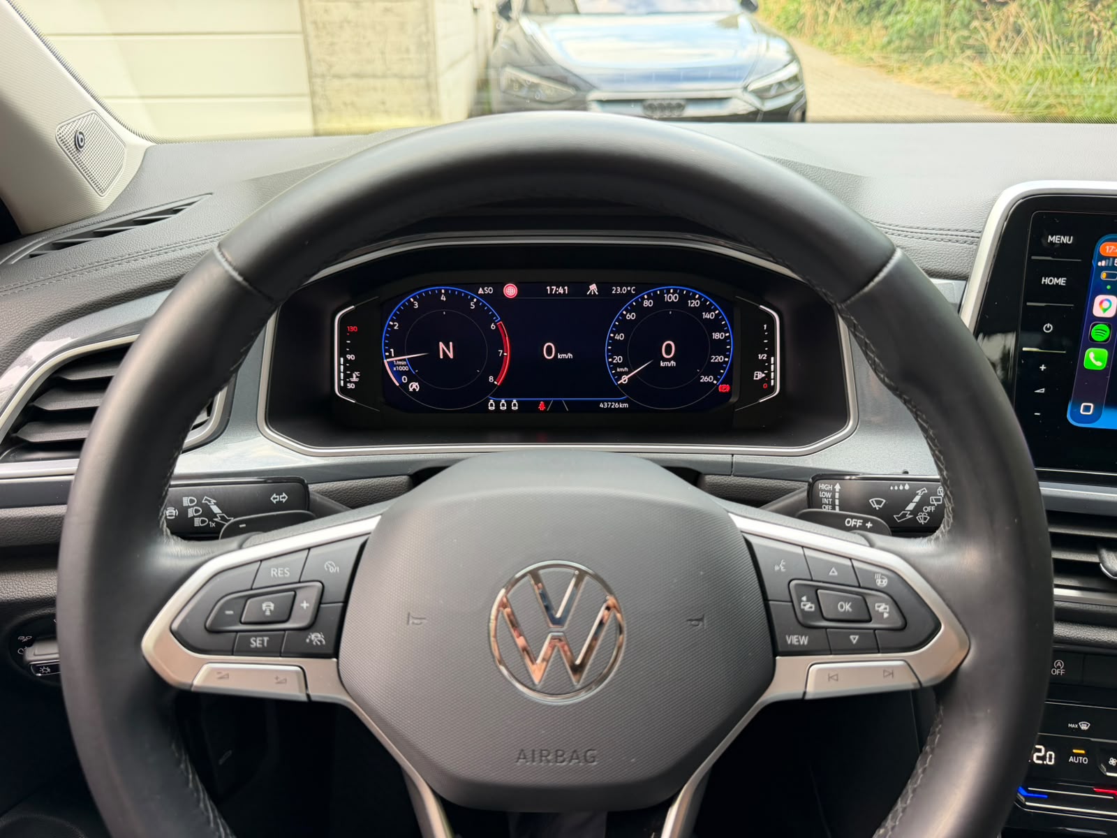 VW T-Roc 2.0 TSI Style DSG 4Motion-image-21