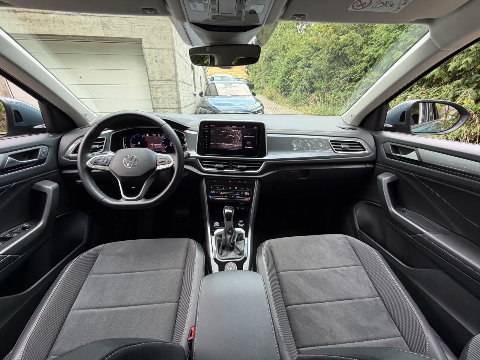 VW T-Roc 2.0 TSI Style DSG 4Motion-image-19