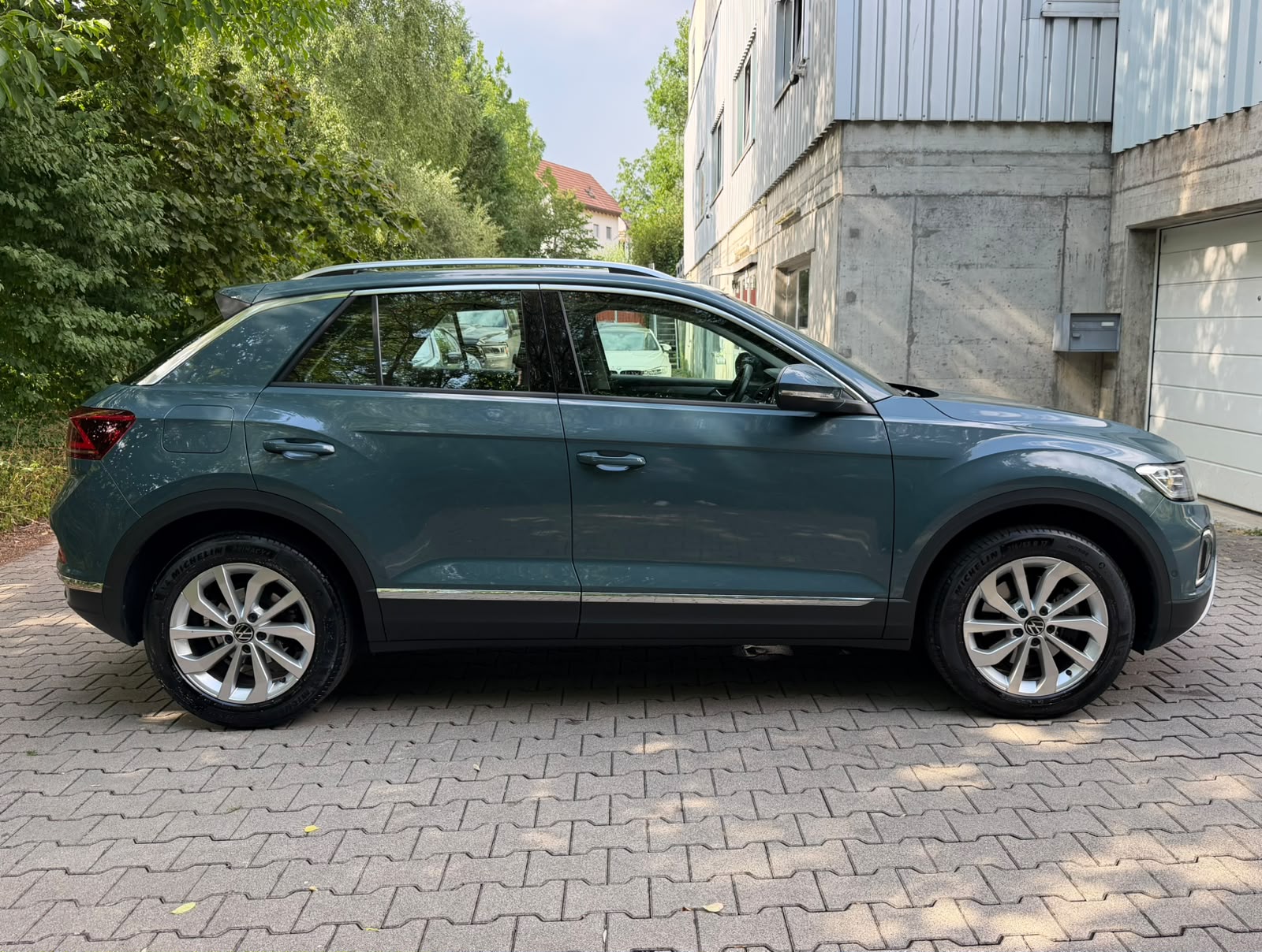 VW T-Roc 2.0 TSI Style DSG 4Motion-image-5