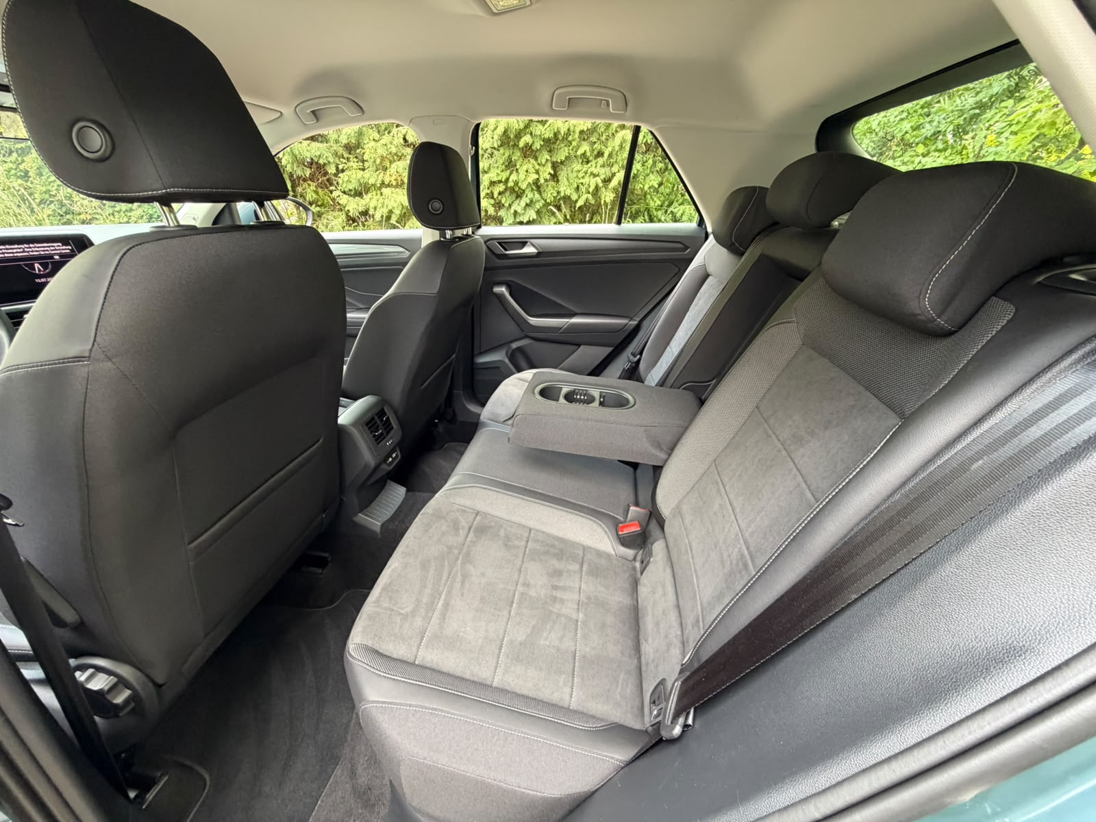 VW T-Roc 2.0 TSI Style DSG 4Motion-image-11