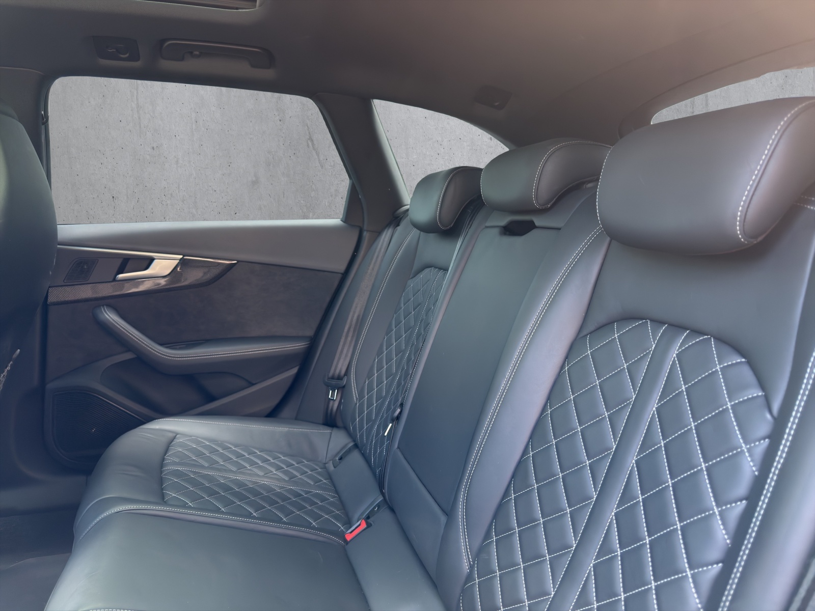 AUDI S4 Avant 3.0 TFSI quattro tiptronic-image-13