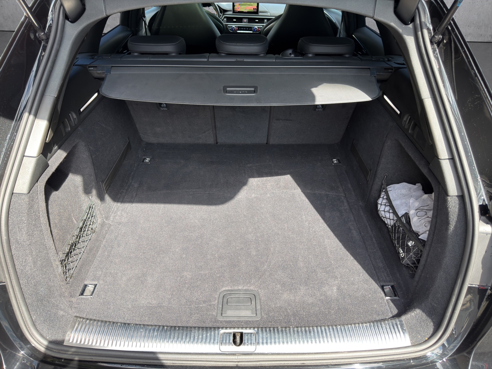 AUDI S4 Avant 3.0 TFSI quattro tiptronic-image-14