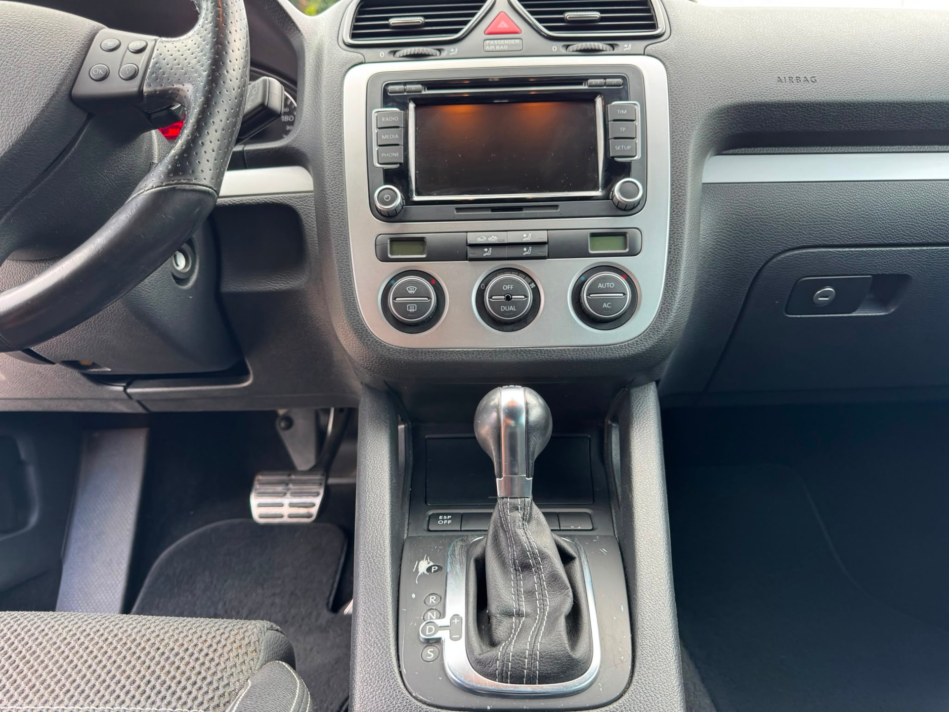 VW Scirocco 2.0 TSI DSG-image-15
