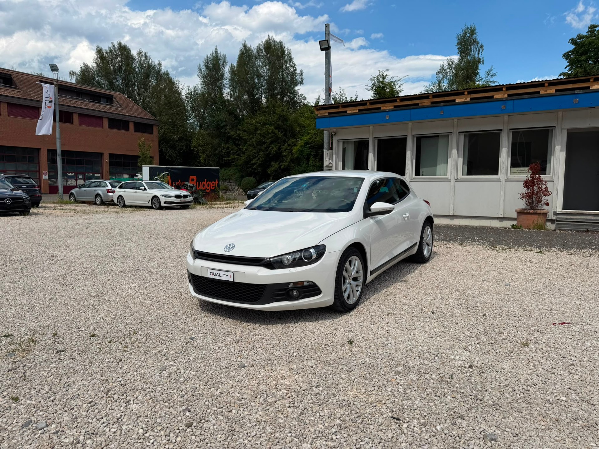 VW Scirocco 2.0 TSI DSG-image-1