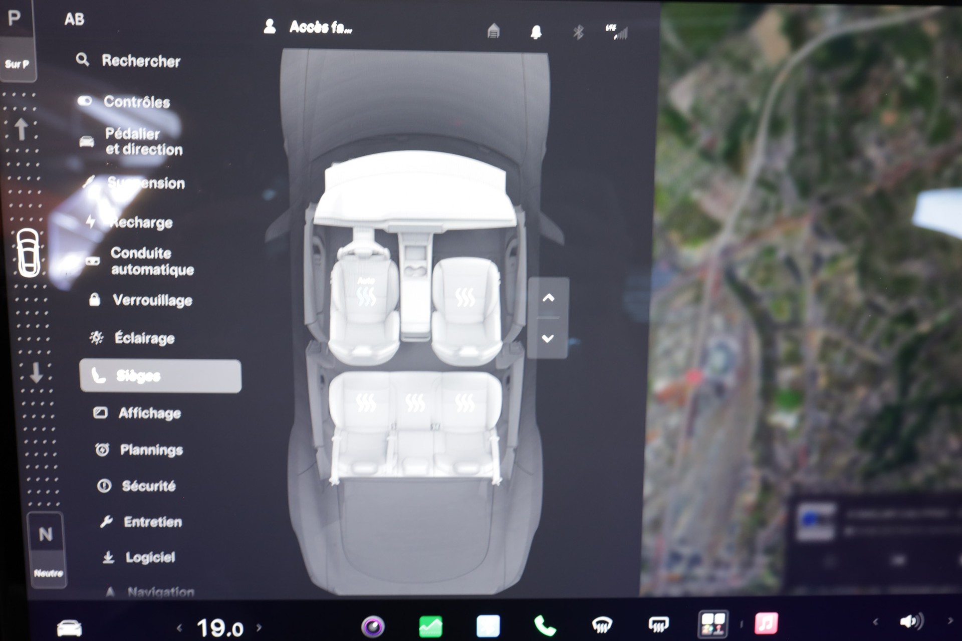 TESLA Model S 100 kWh Plaid-image-13