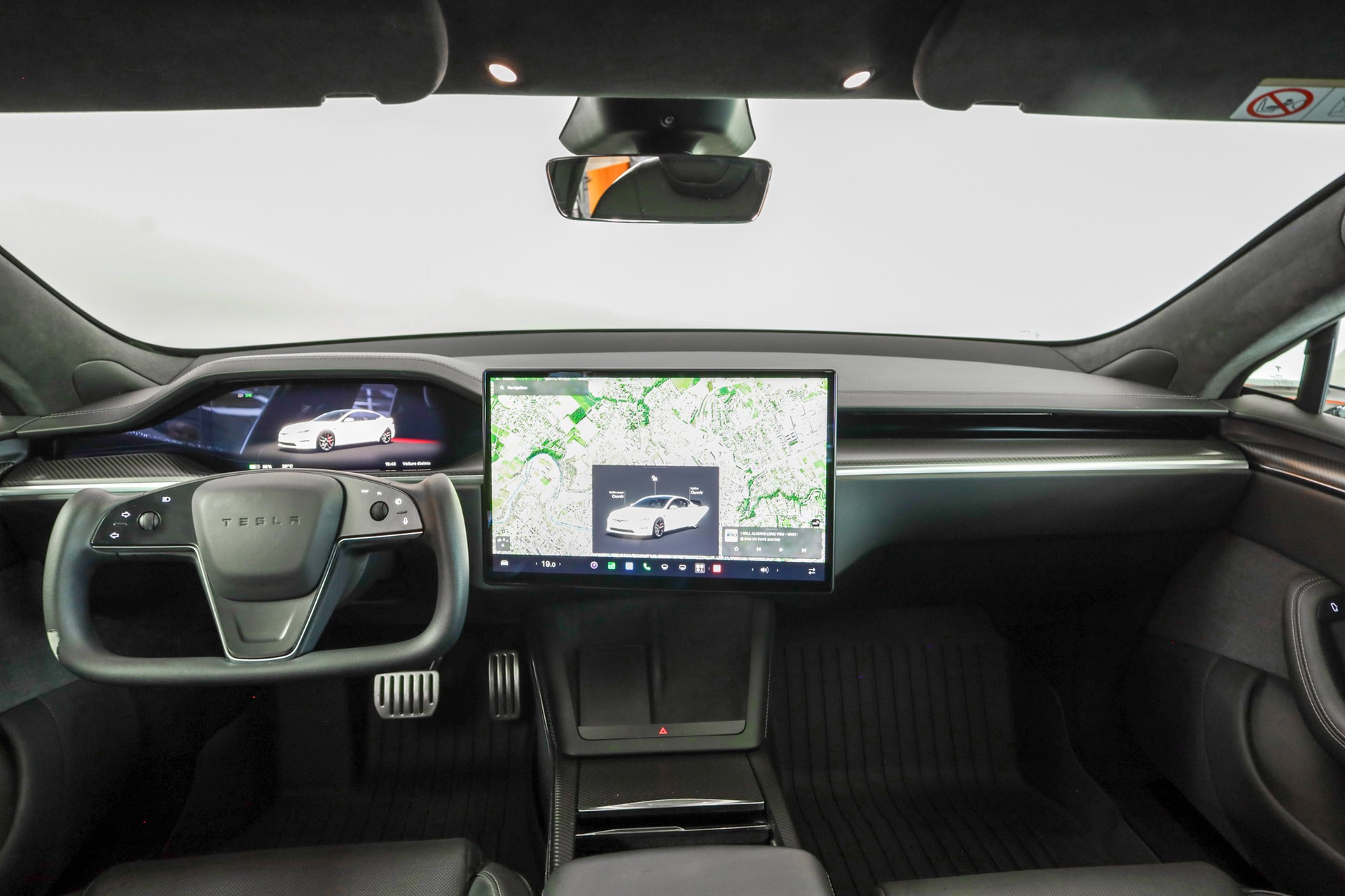 TESLA Model S 100 kWh Plaid-image-9