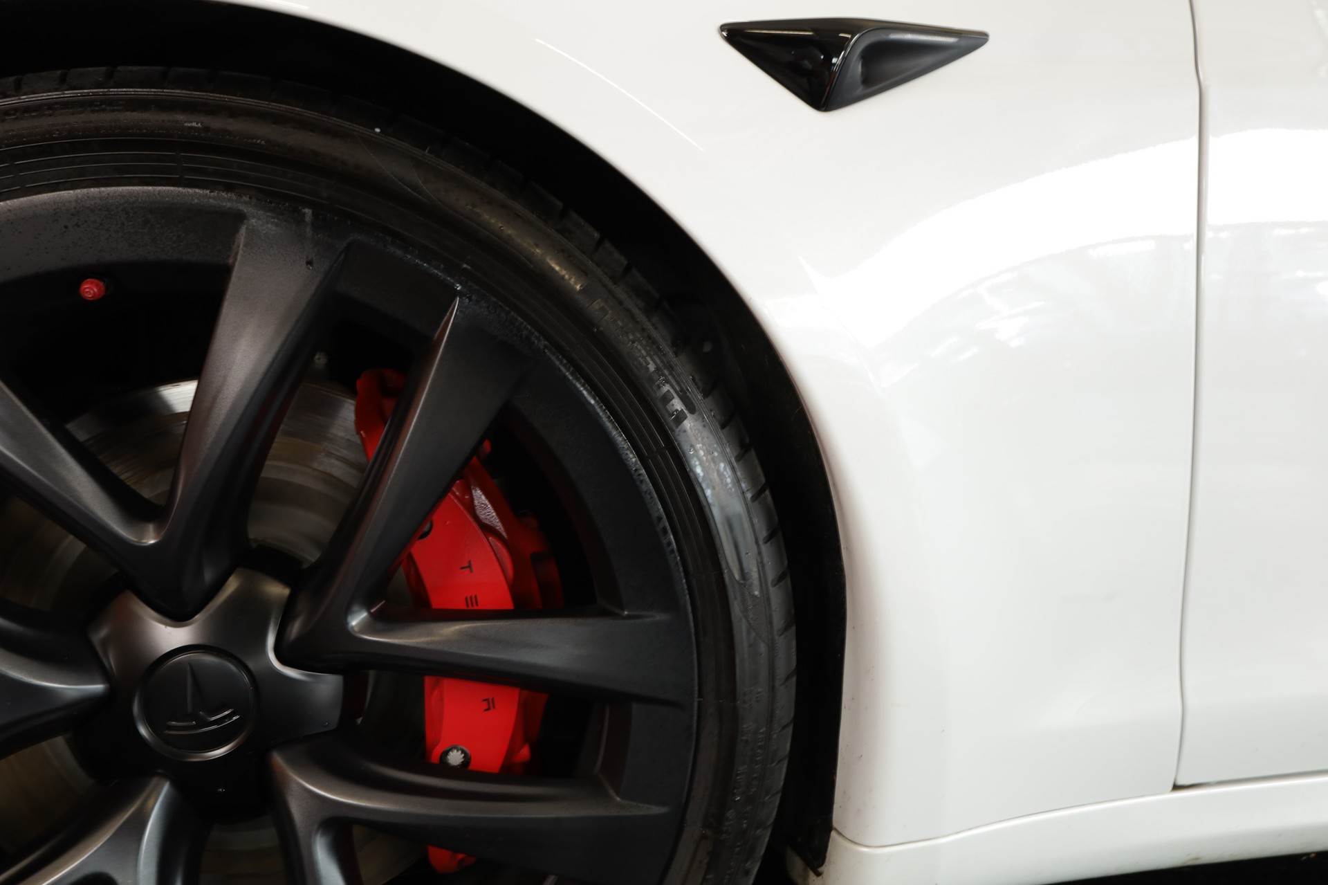 TESLA Model S 100 kWh Plaid-image-8
