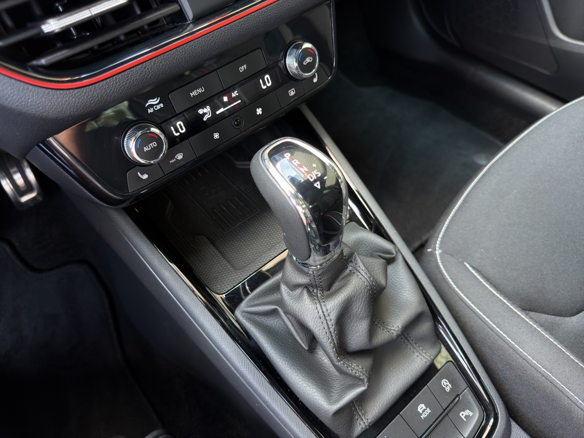 SKODA Kamiq 1.5 TSI Monte Carlo DSG-image-22