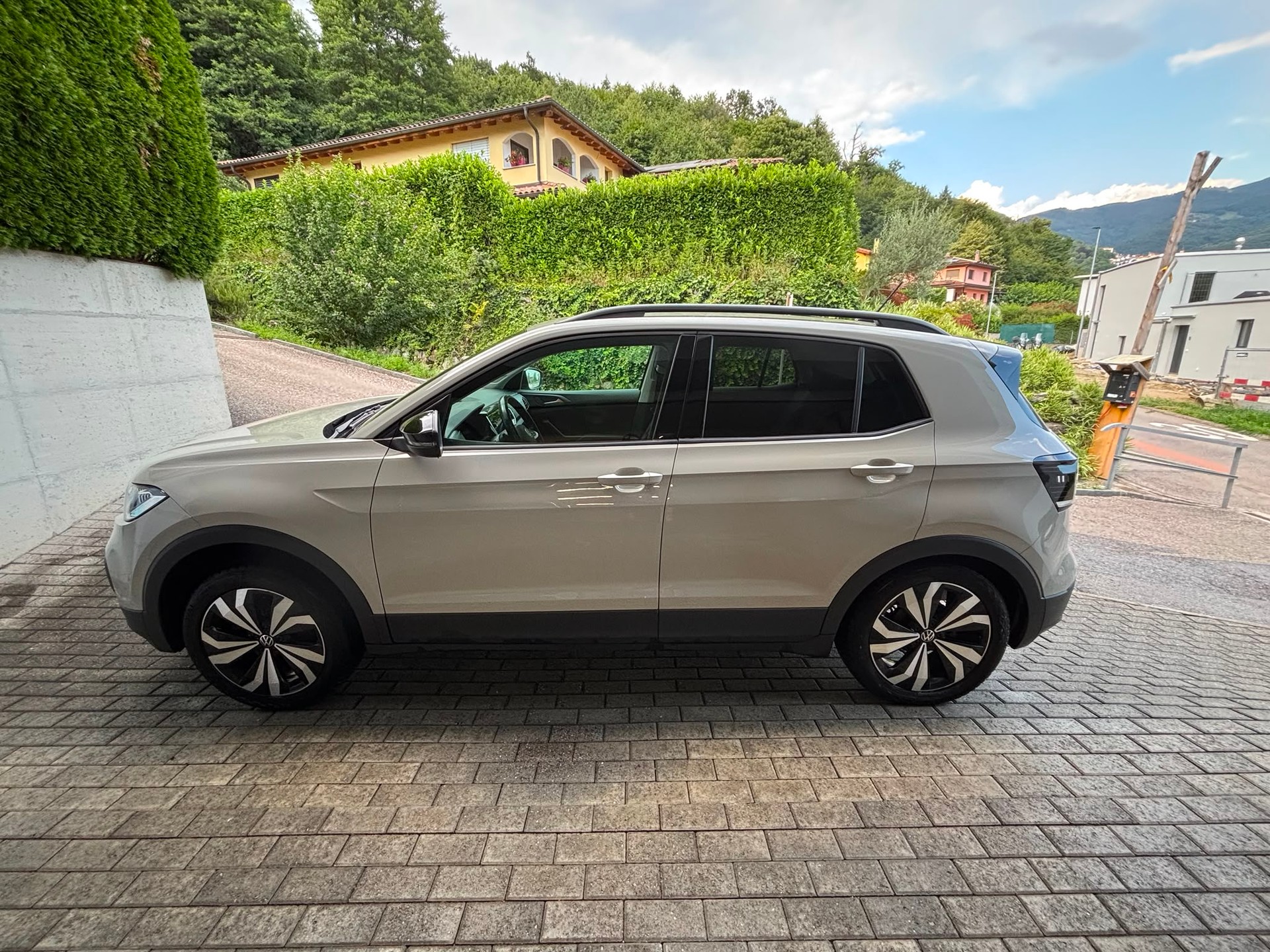 VW 1.0 TSI 110 Life DSG-image-0