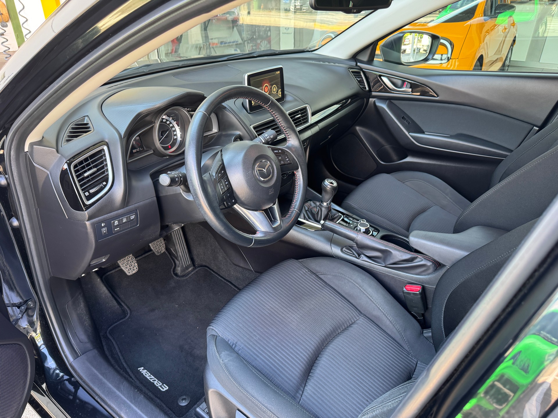 MAZDA 3 SKYACTIV-G 100 Ambition Plus-image-5