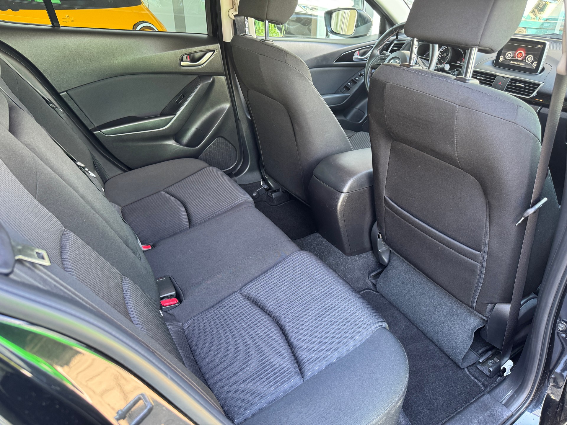 MAZDA 3 SKYACTIV-G 100 Ambition Plus-image-8