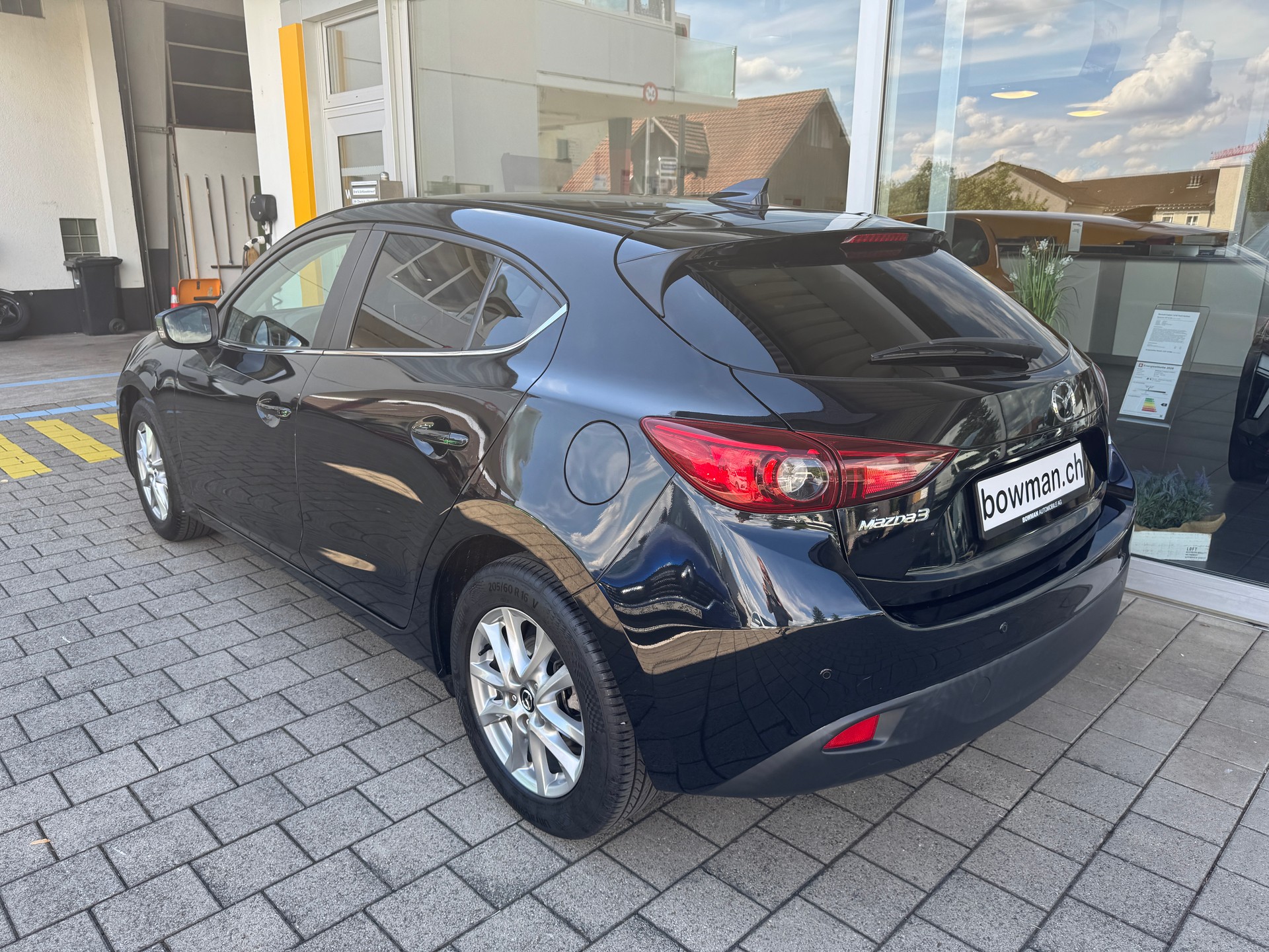 MAZDA 3 SKYACTIV-G 100 Ambition Plus-image-2