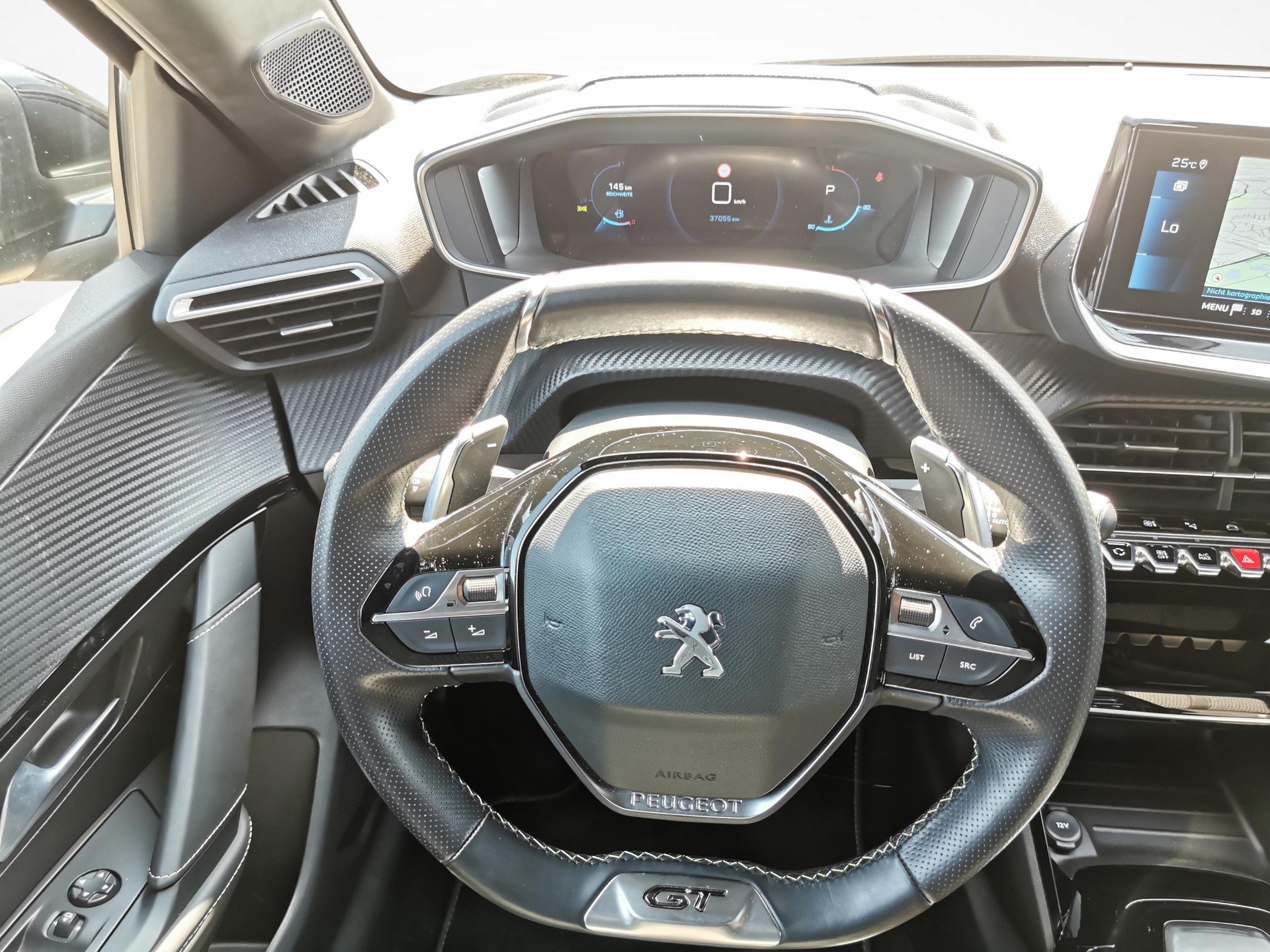PEUGEOT 208 1.2 PureTech 100 GT-image-4