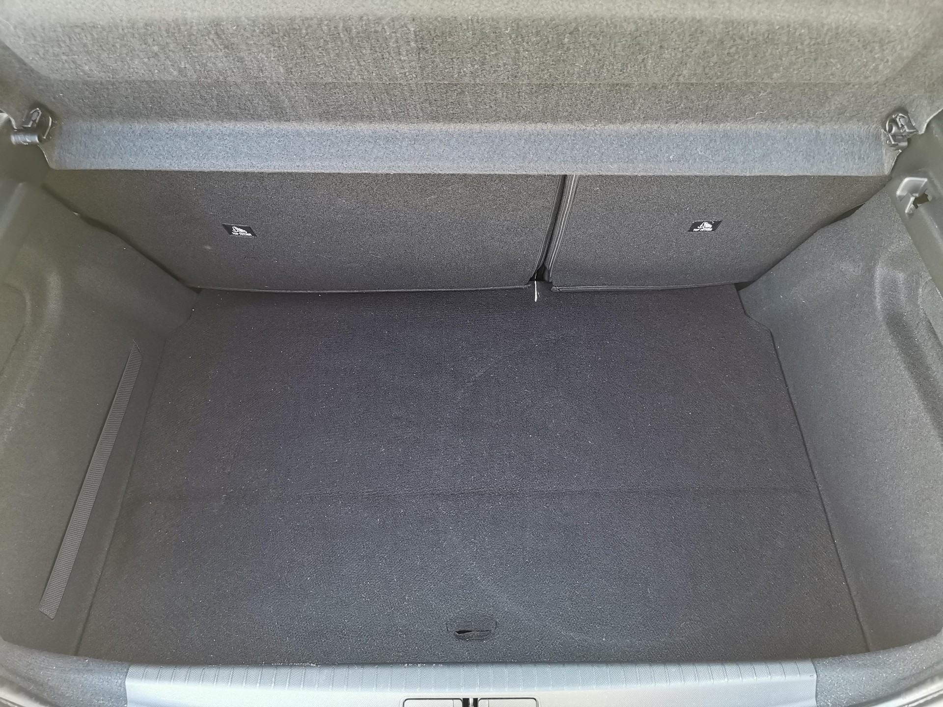 PEUGEOT 208 1.2 PureTech 100 GT-image-8