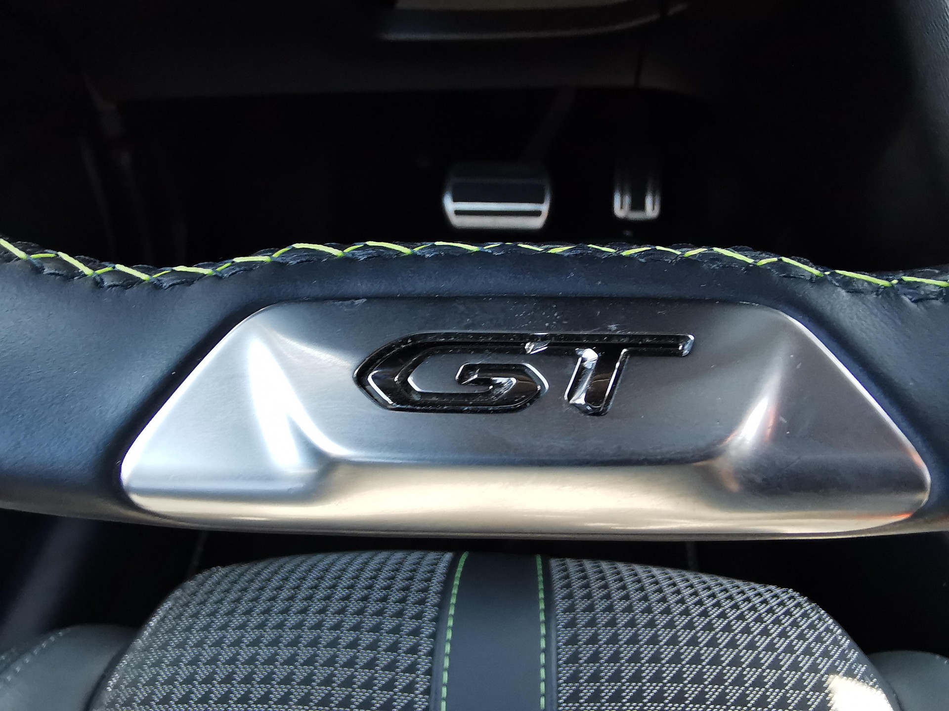 PEUGEOT 208 1.2 PureTech 100 GT-image-13