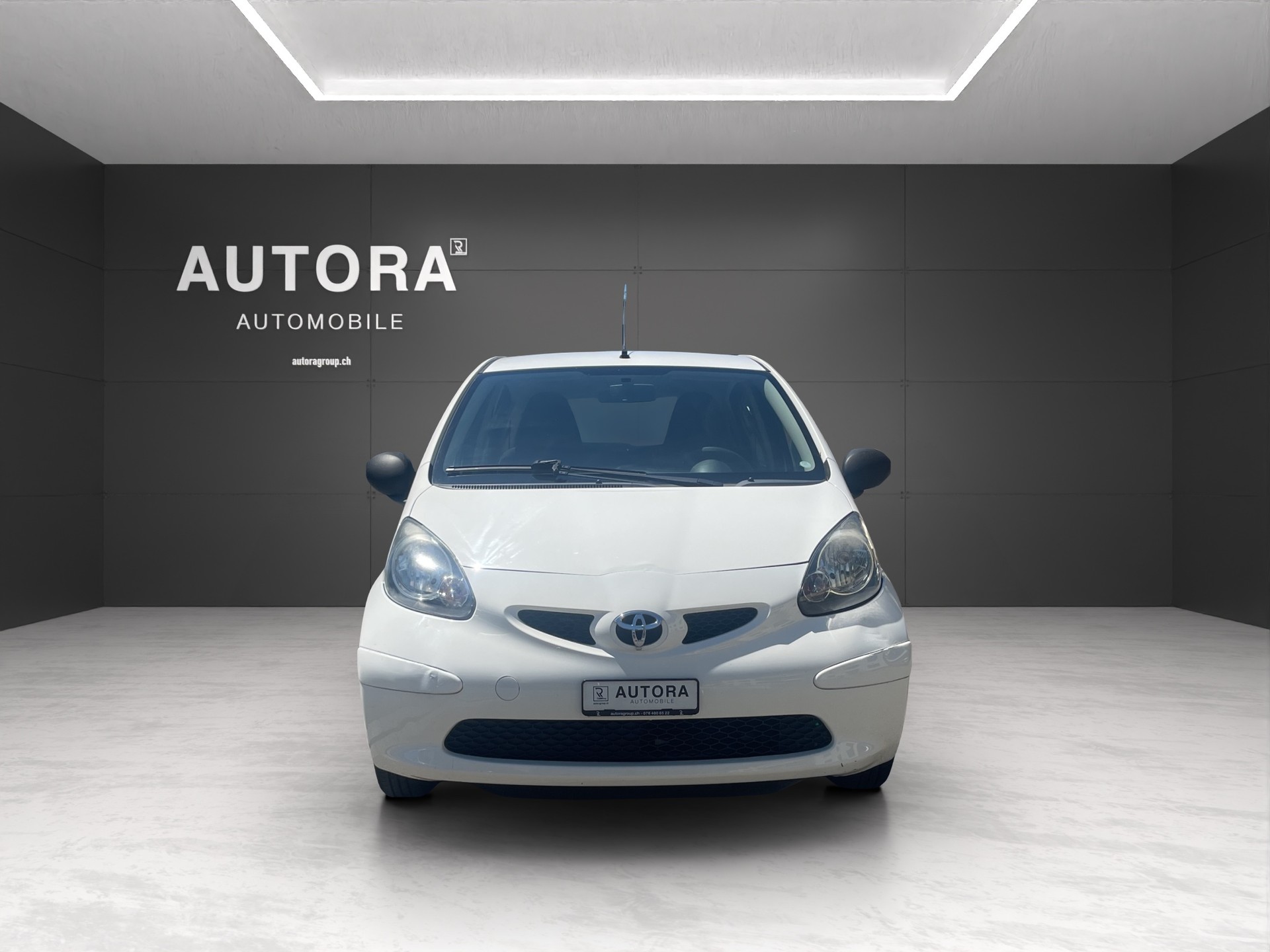 TOYOTA Aygo 1.0 Linea Terra-image-1