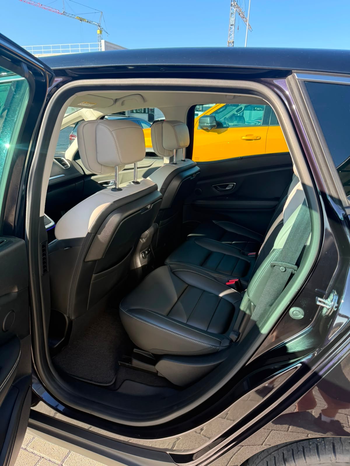 RENAULT Scénic 1.6 dCi Initiale Paris EDC-image-16