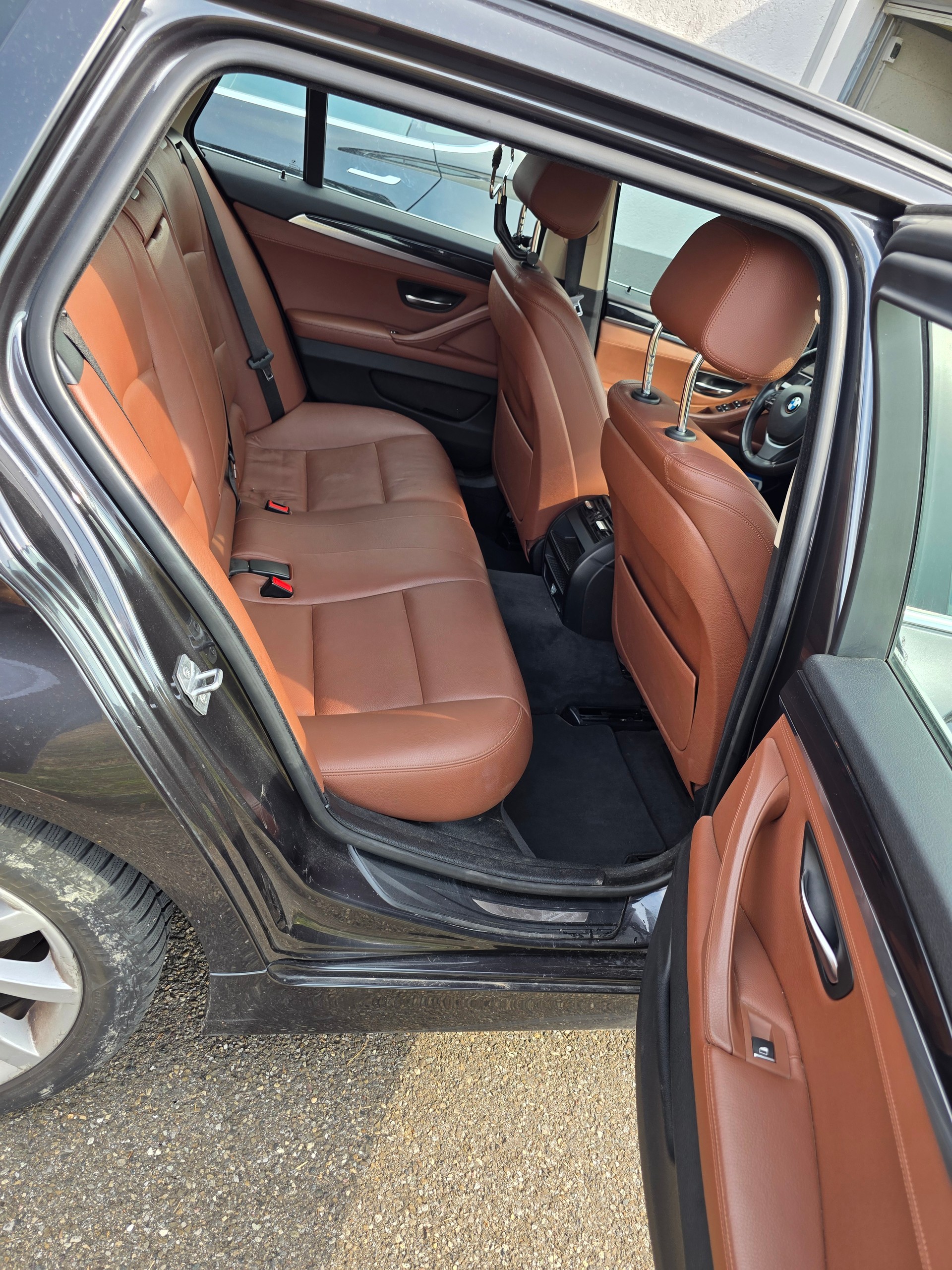BMW 520d Touring Luxury Line Steptronic-image-7