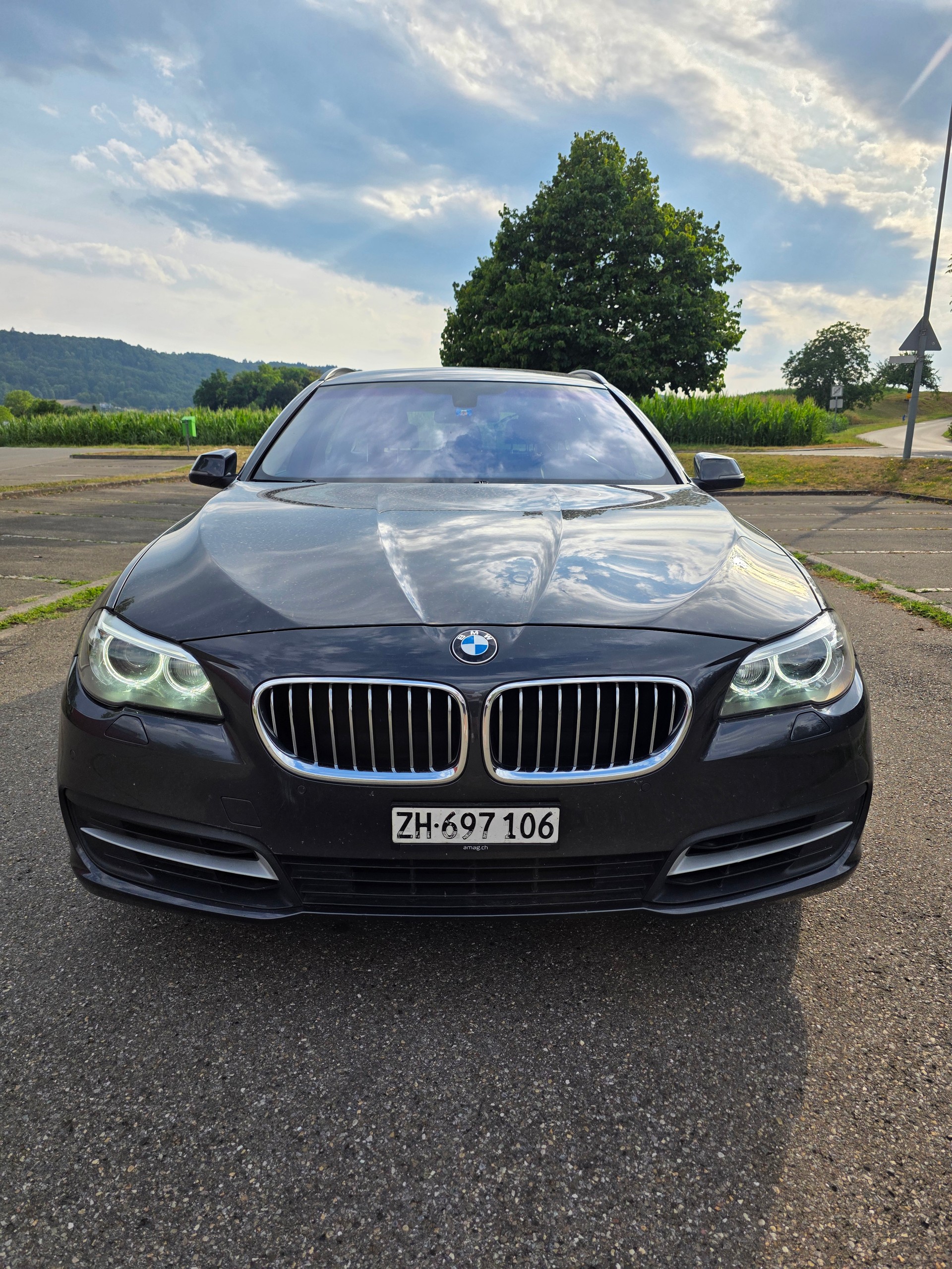 BMW 520d Touring Luxury Line Steptronic-image-1