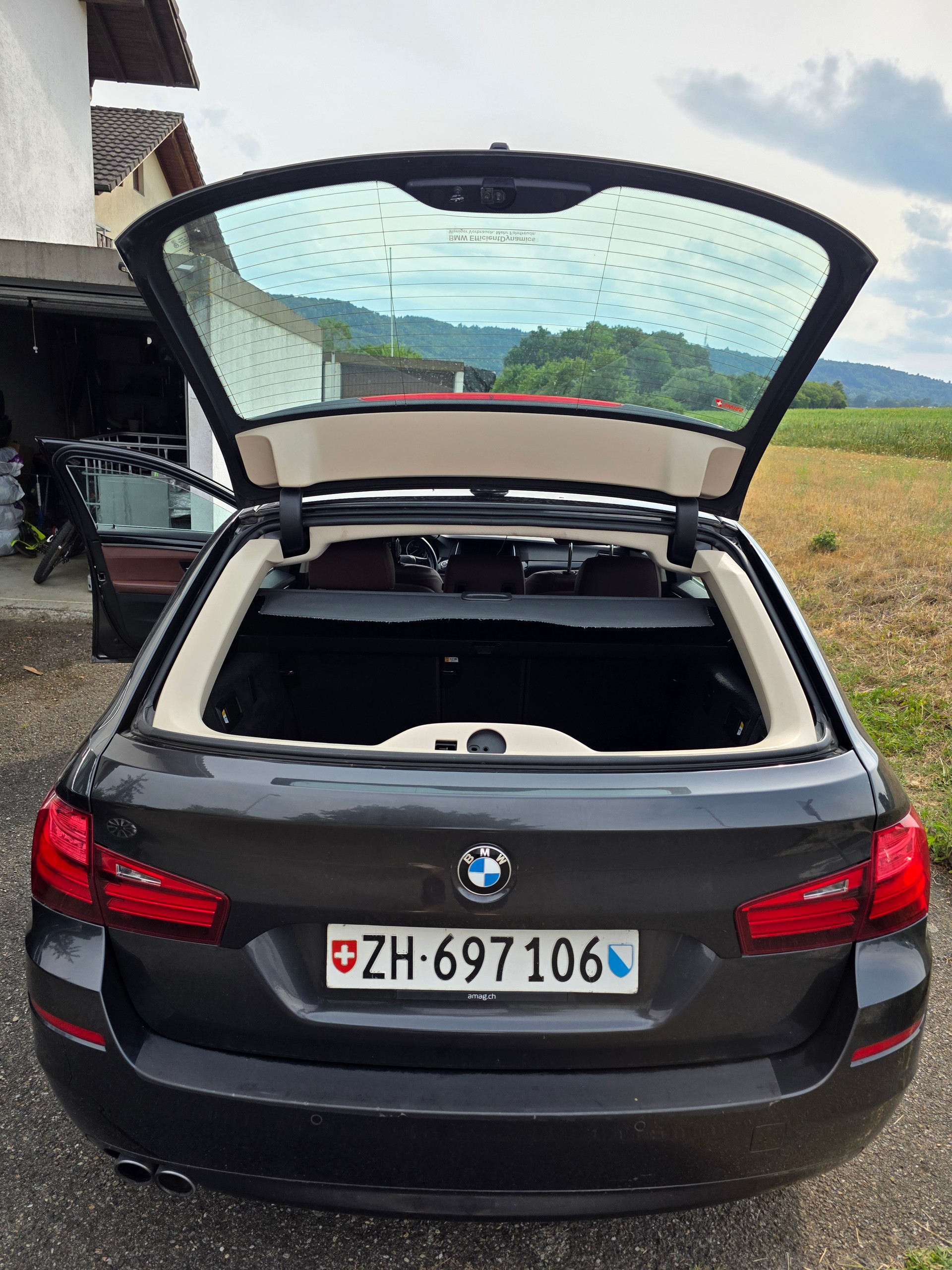 BMW 520d Touring Luxury Line Steptronic-image-11