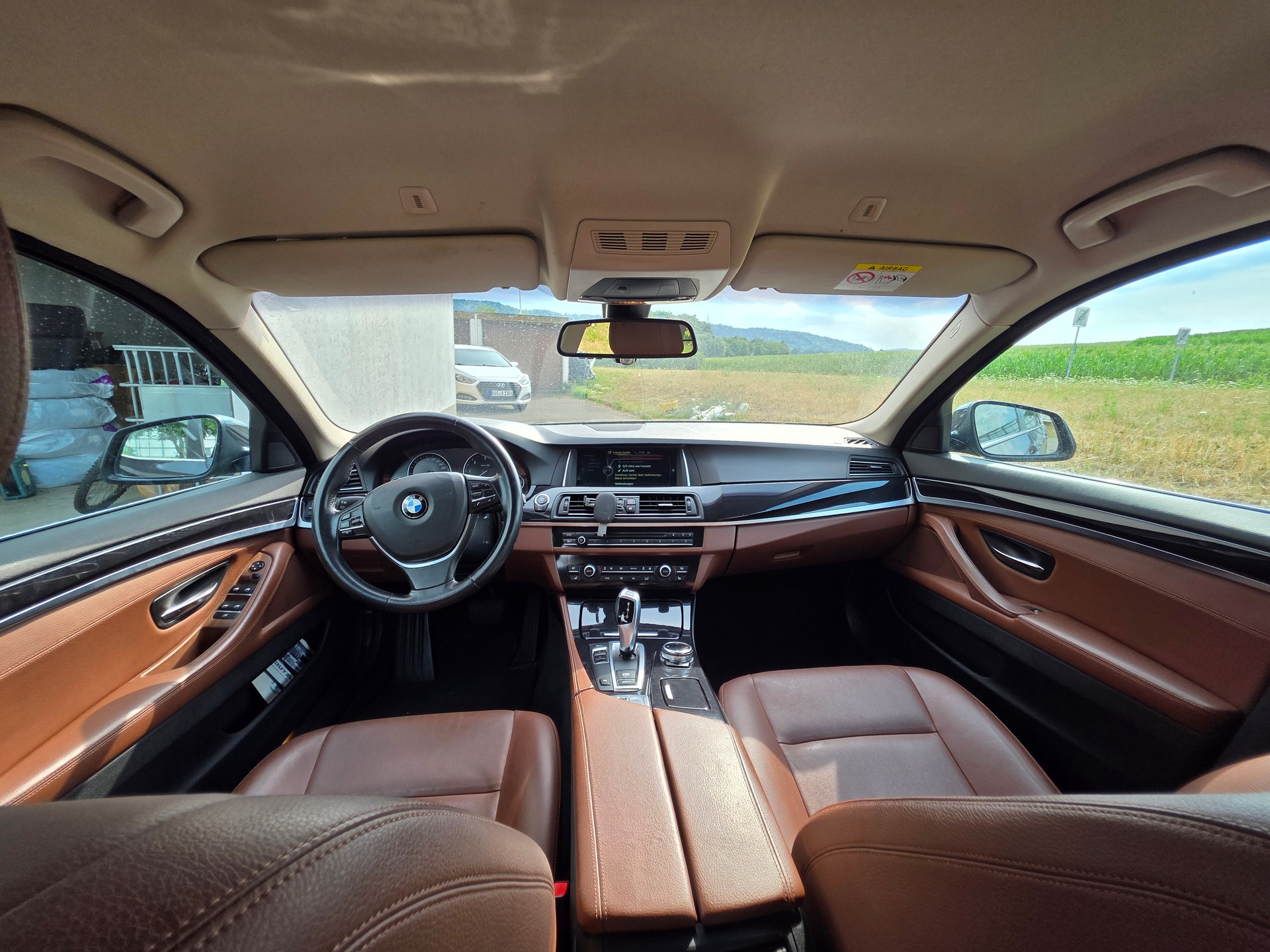 BMW 520d Touring Luxury Line Steptronic-image-9