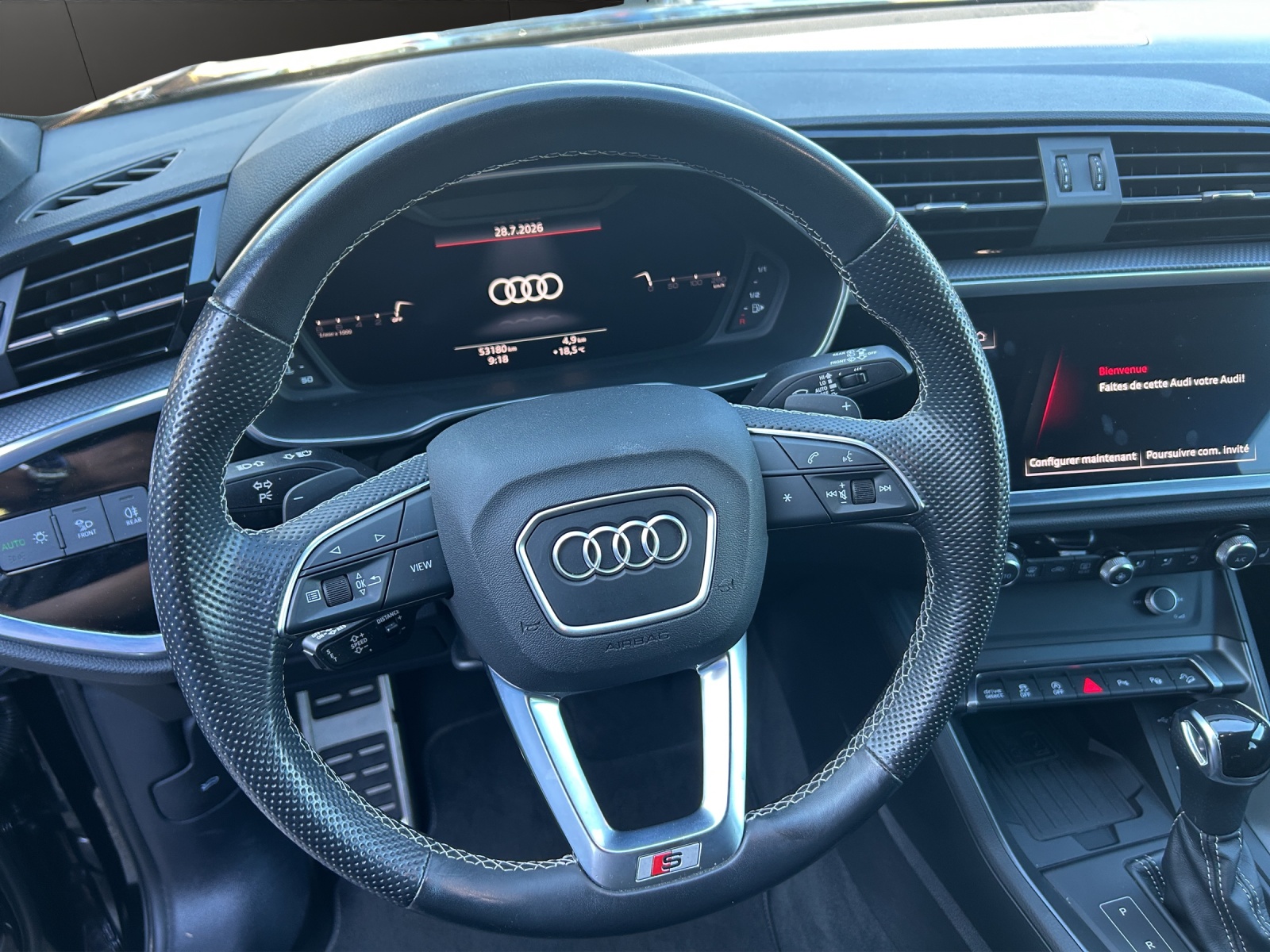AUDI Q3 35 TFSI S line Attraction S-tronic-image-9
