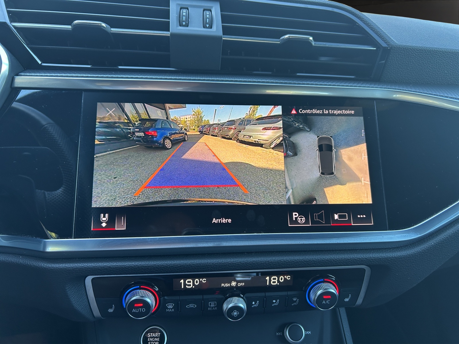 AUDI Q3 35 TFSI S line Attraction S-tronic-image-14