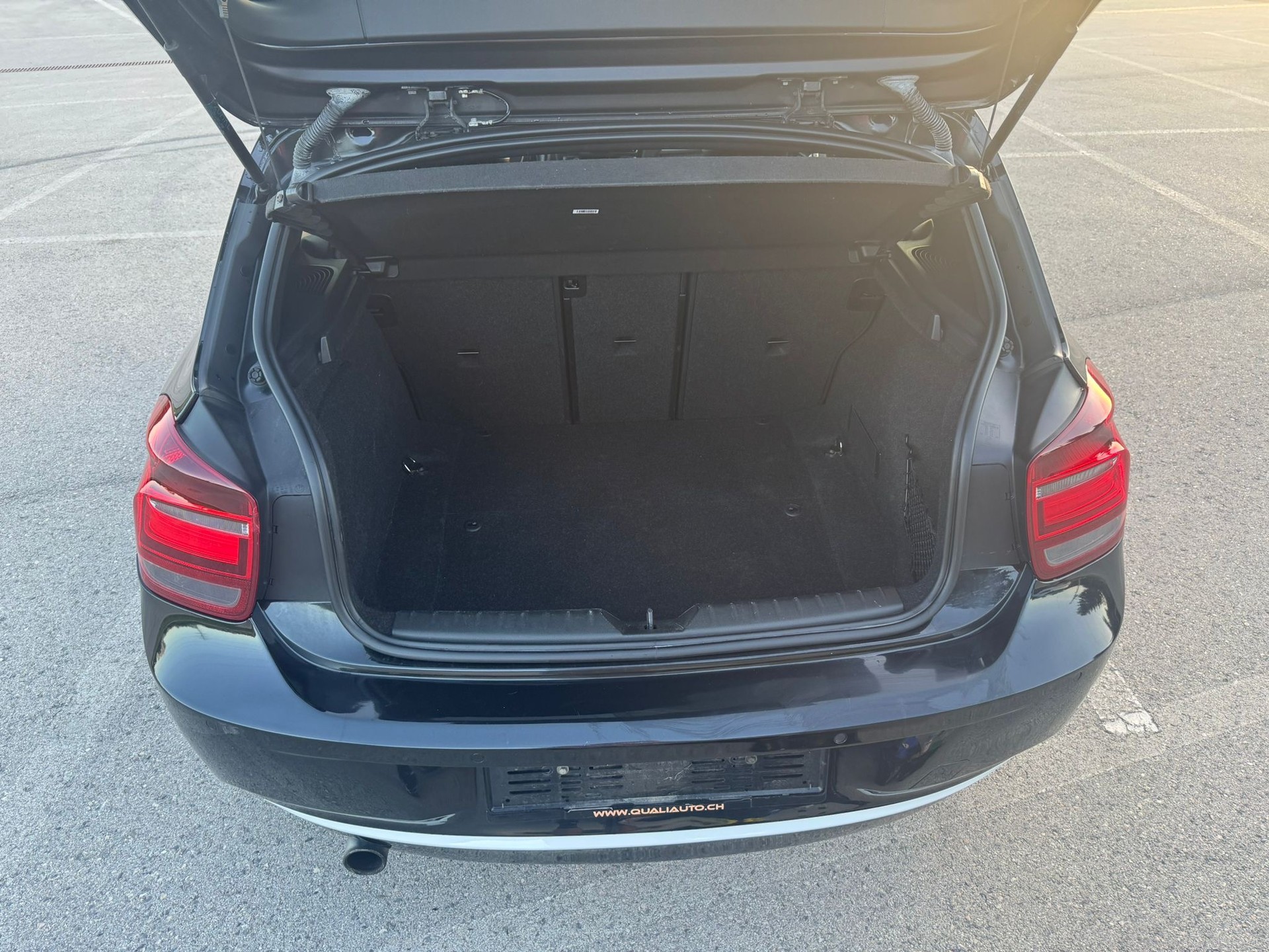 BMW 118i Urban Line Steptronic-image-9