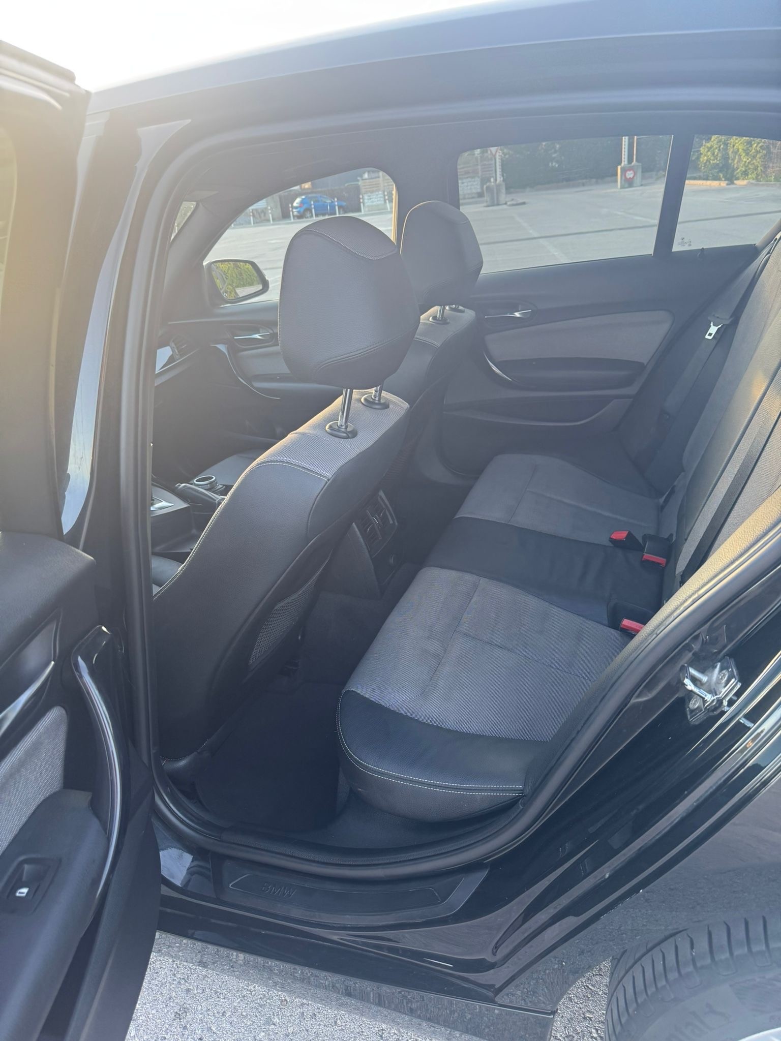 BMW 118i Urban Line Steptronic-image-8