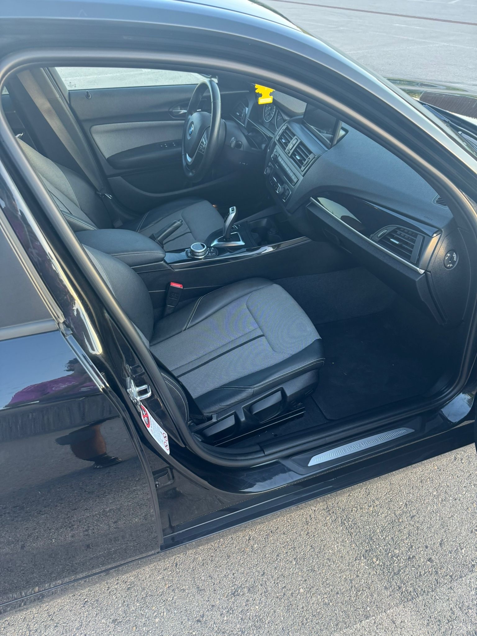 BMW 118i Urban Line Steptronic-image-6
