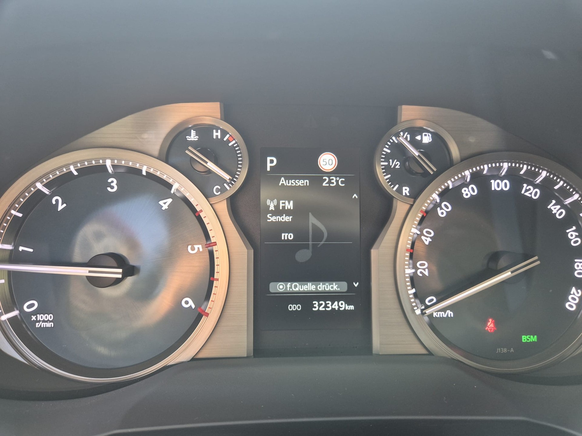 TOYOTA Land Cruiser 2.8TD Style Automat-image-6