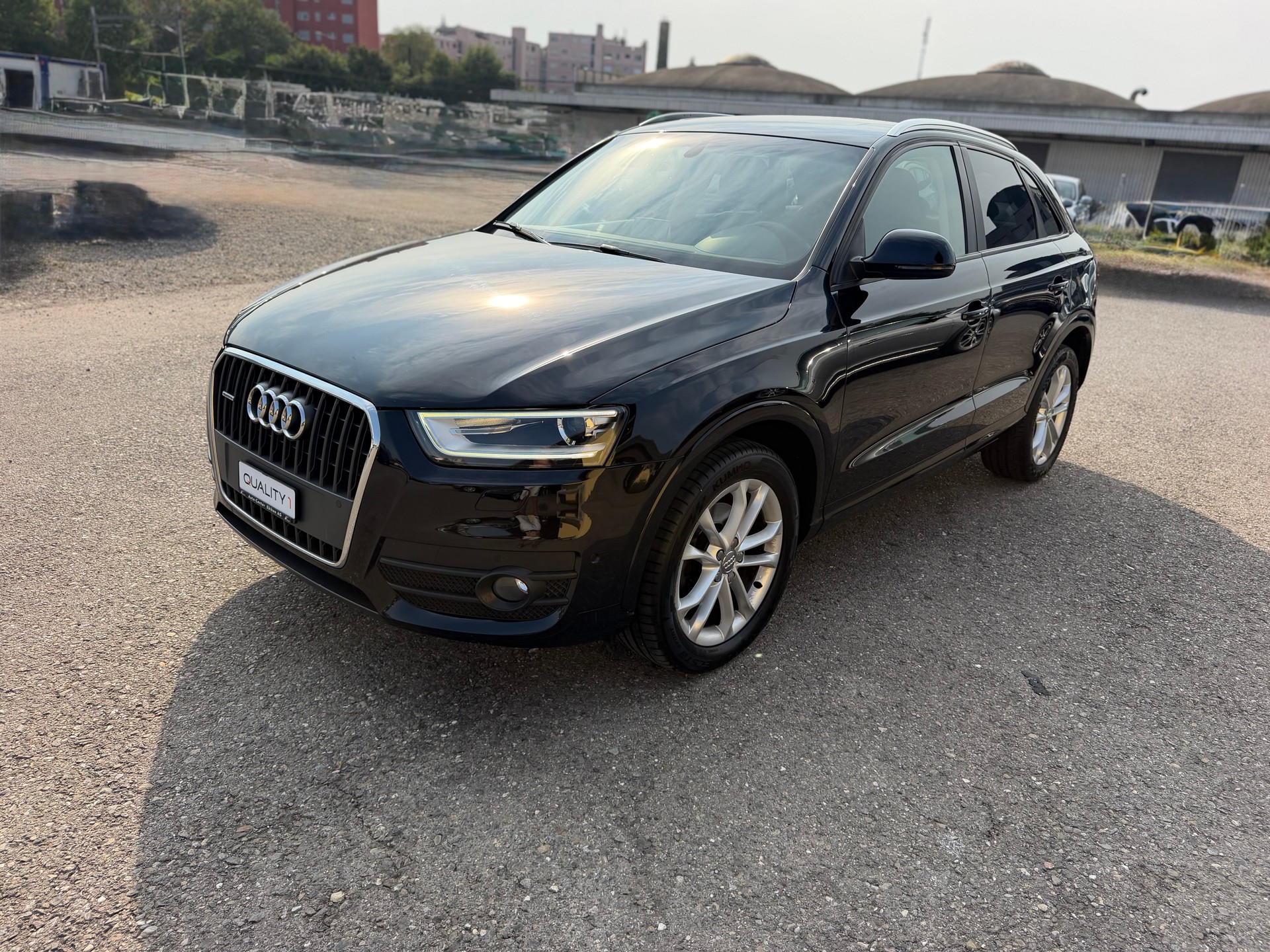 AUDI Q3 2.0 TDI quattro S-tronic-image-0